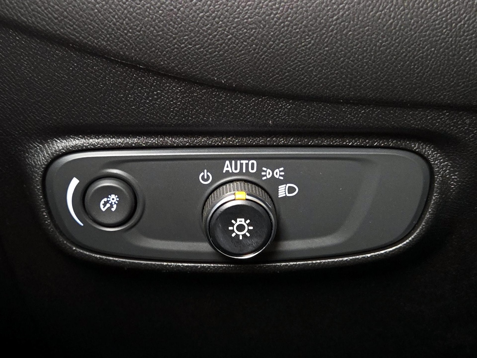 2019 Chevrolet Equinox LT - Photo 14
