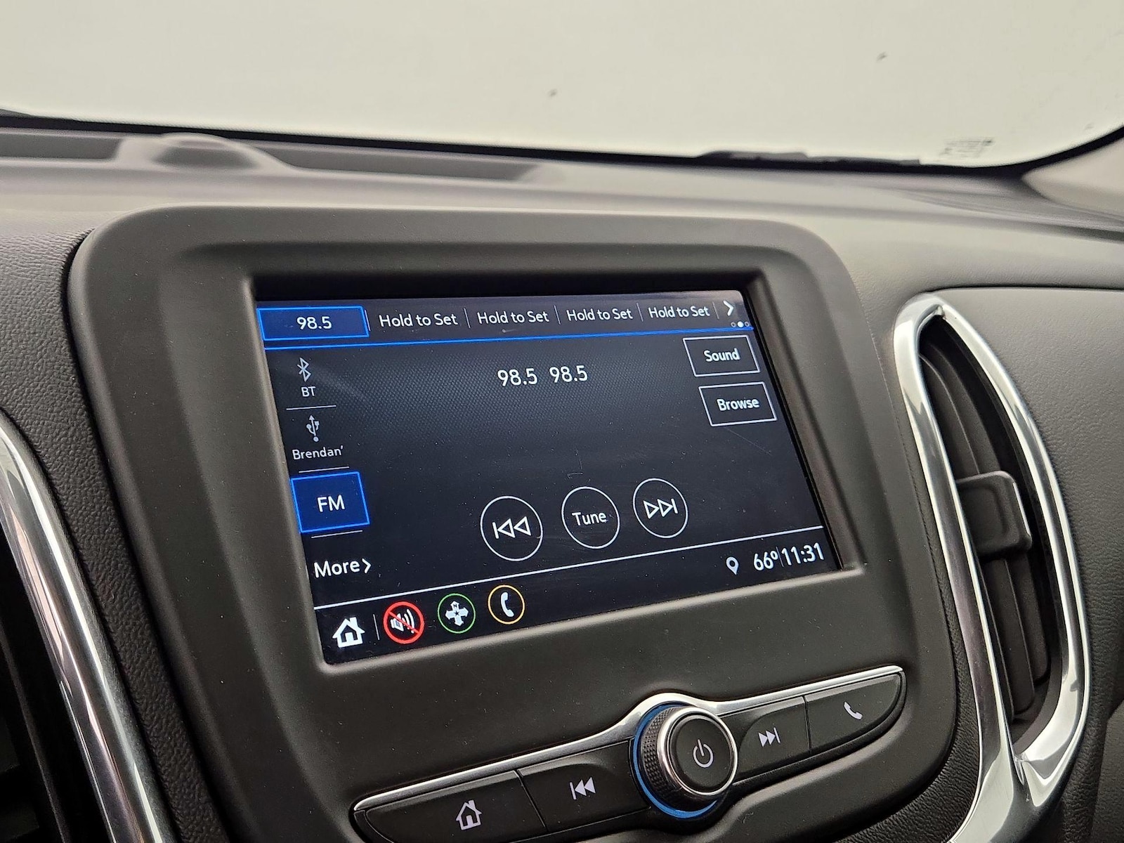 2019 Chevrolet Equinox LT - Photo 16
