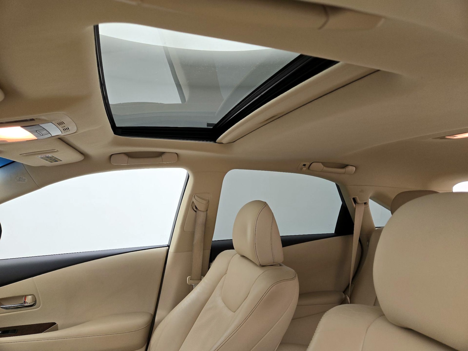 Sunroof(s) & Overhead Airbags