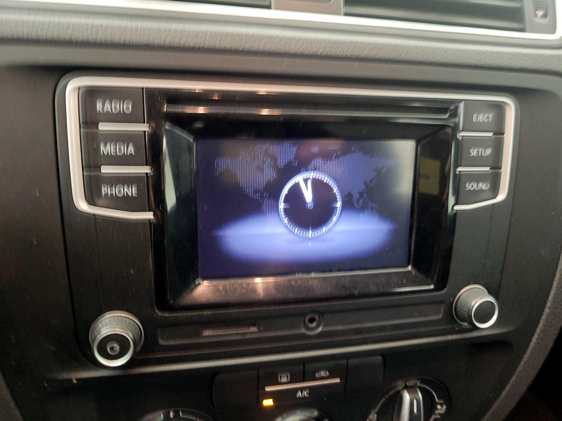 Thumbnail: 2017 Volkswagen Jetta - 15