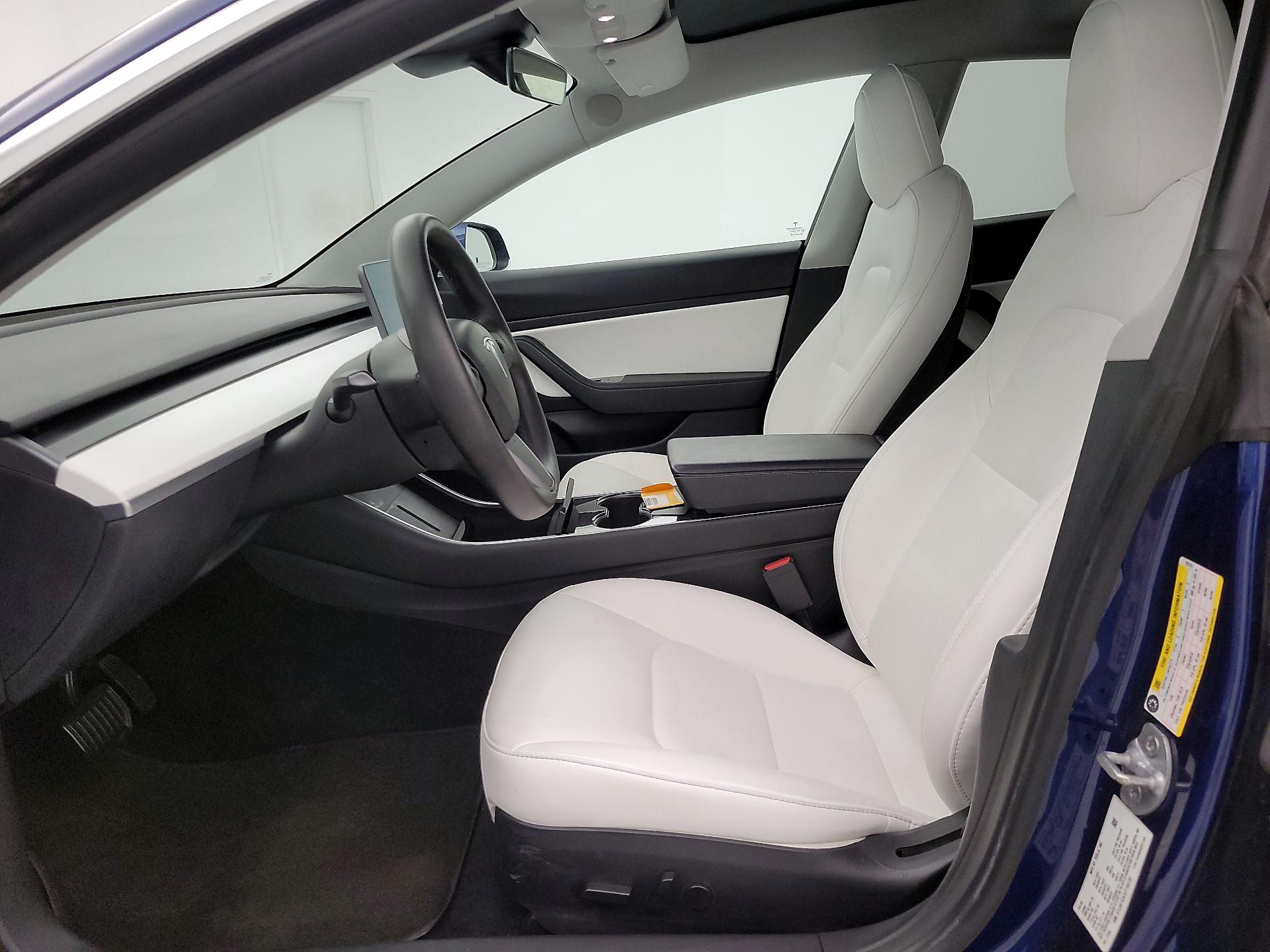 Thumbnail: 2020 Tesla Model 3 - 11