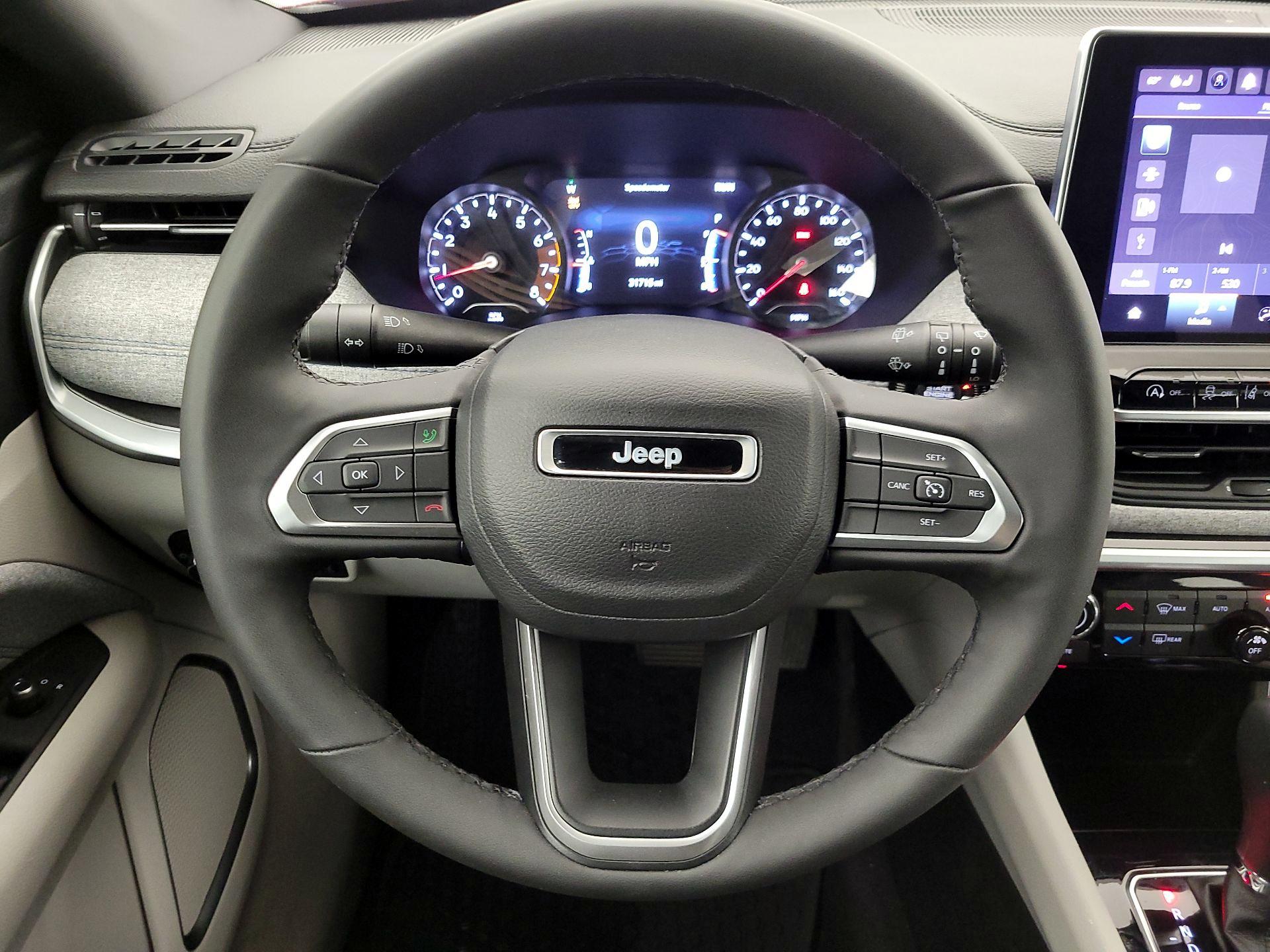 Thumbnail: 2023 Jeep Compass - 10