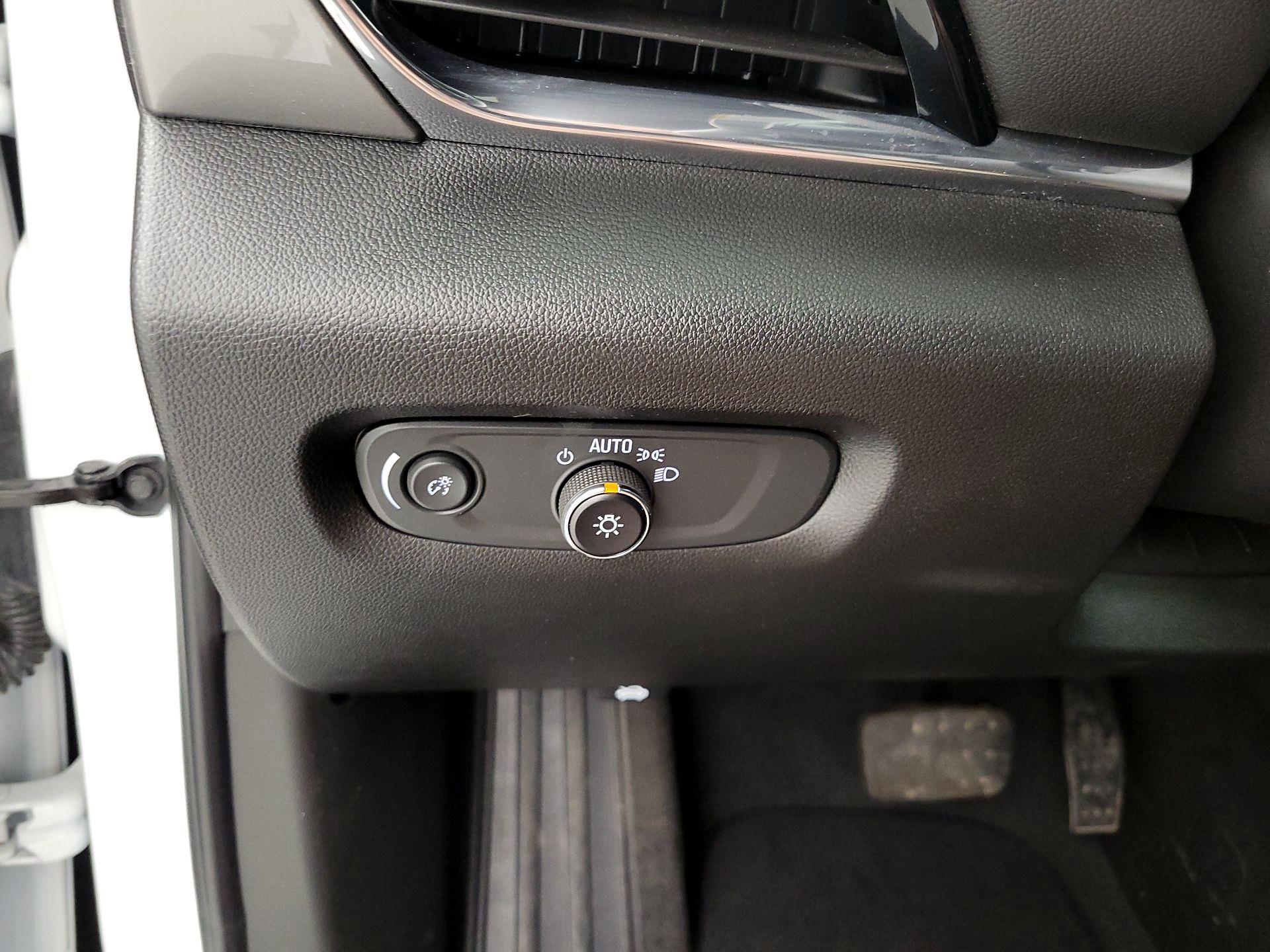 Thumbnail: 2023 Chevrolet Traverse - 13