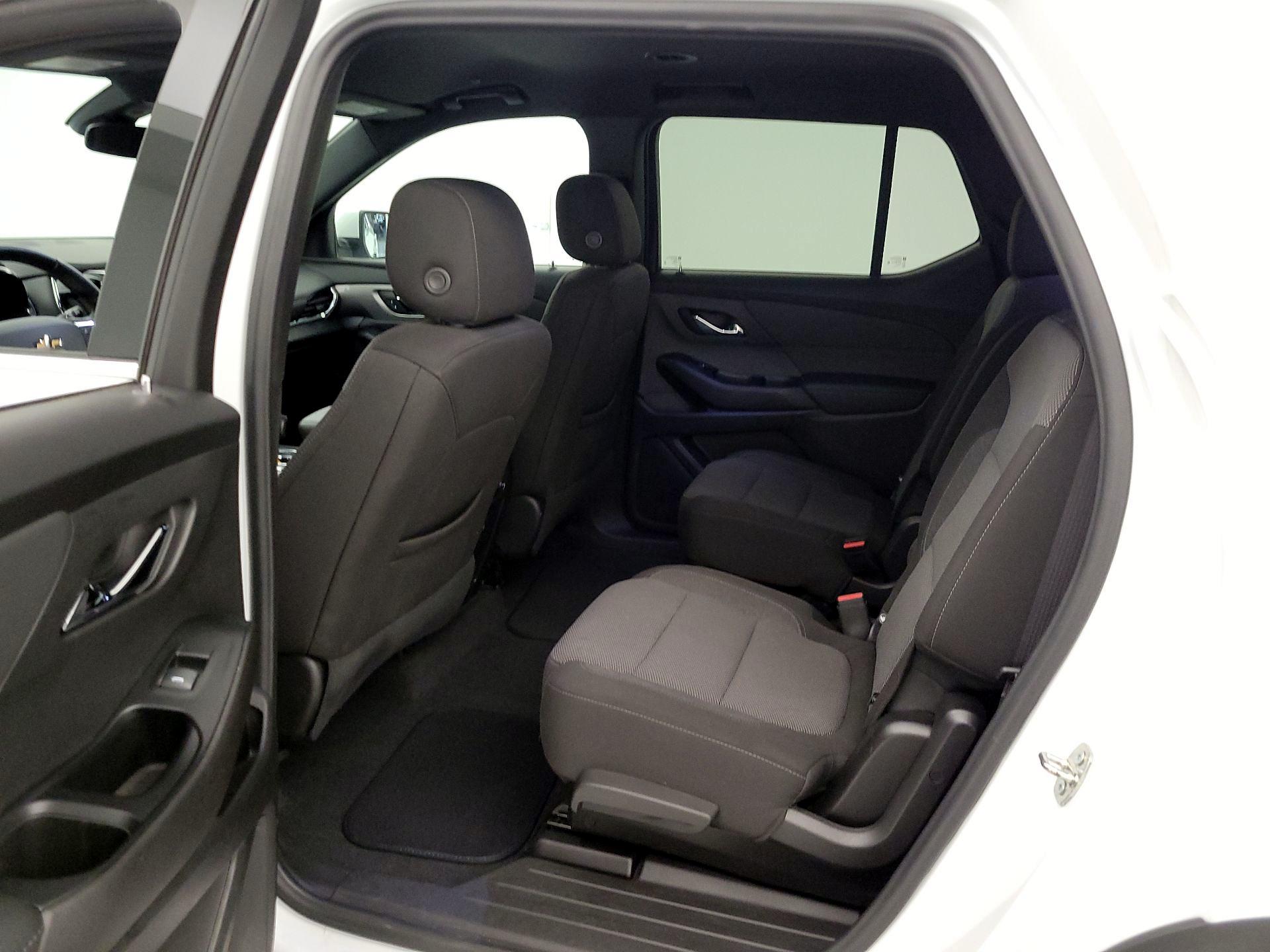 Thumbnail: 2023 Chevrolet Traverse - 19