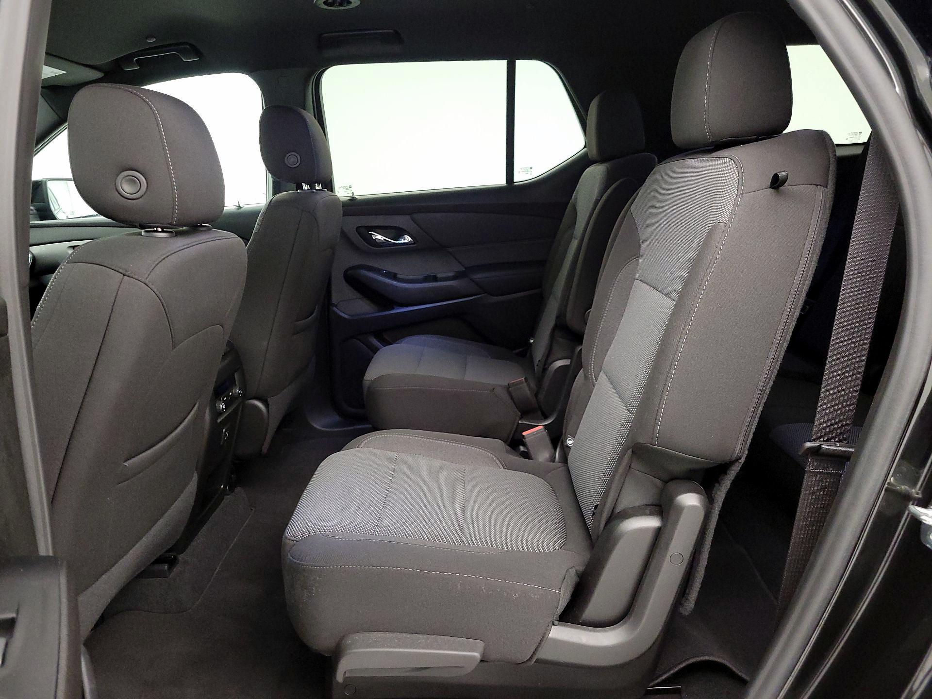 Thumbnail: 2023 Chevrolet Traverse - 19