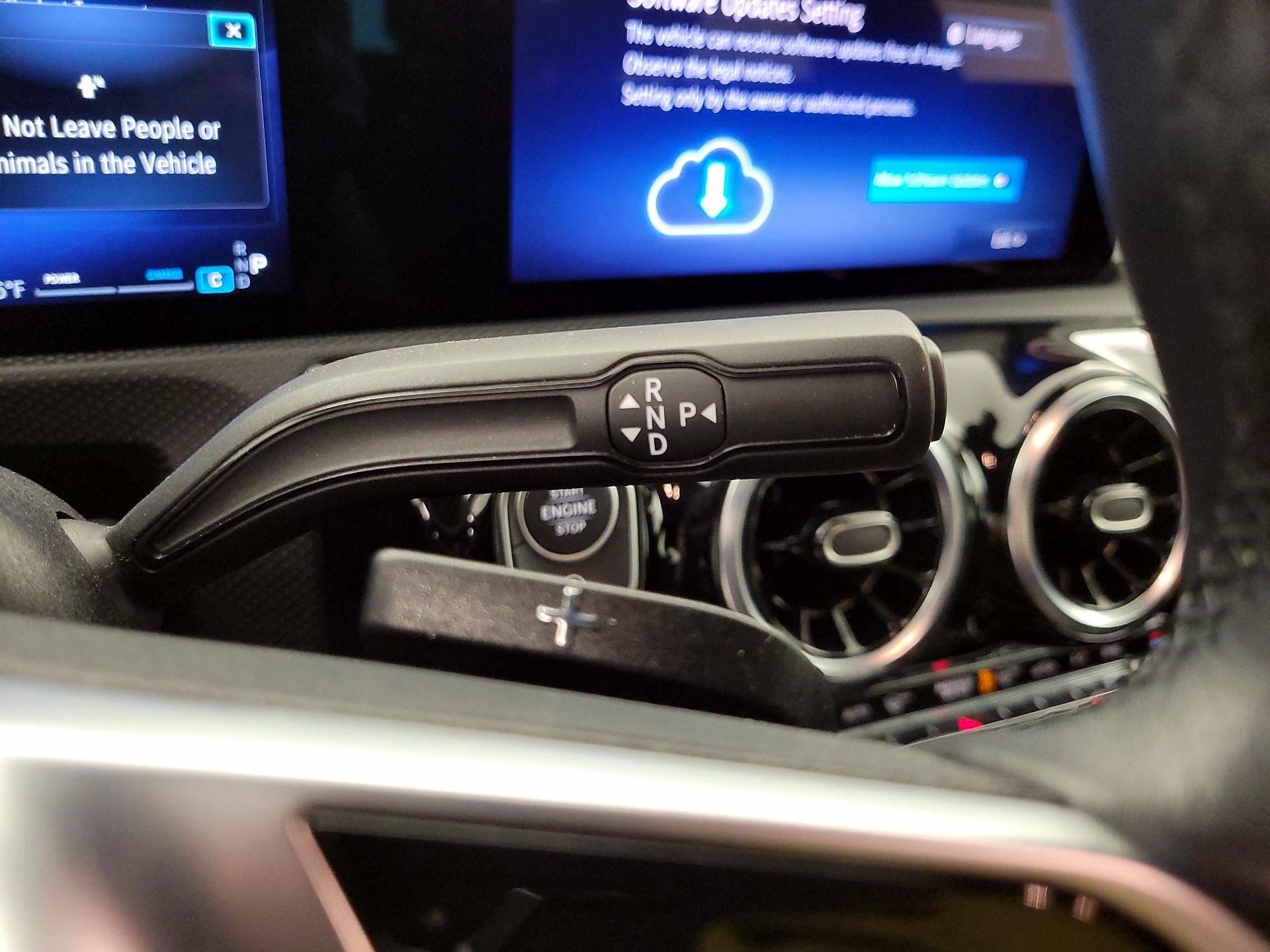 Thumbnail: 2025 Mercedes-Benz CLA - 17
