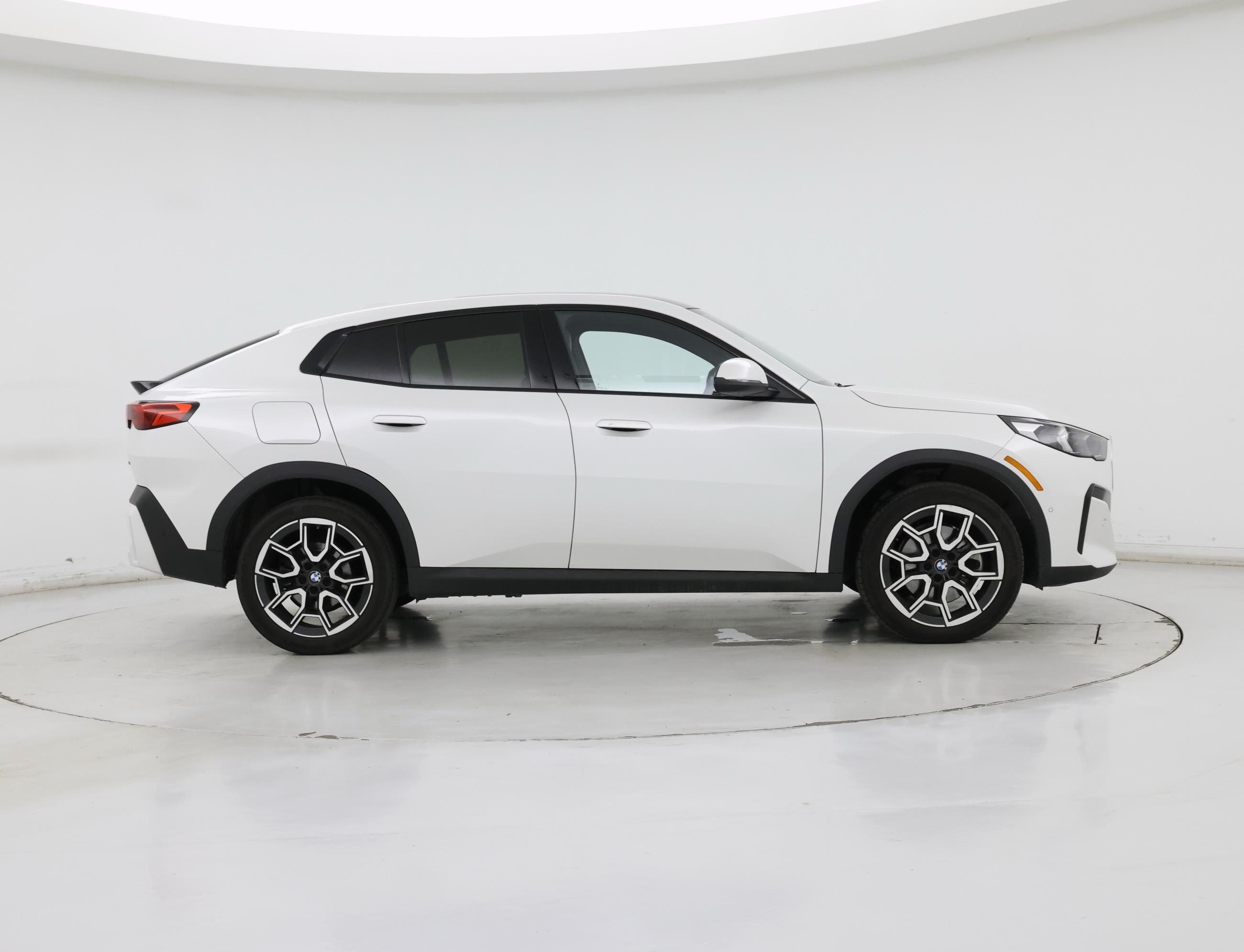 Thumbnail: 2025 BMW X2 - 7