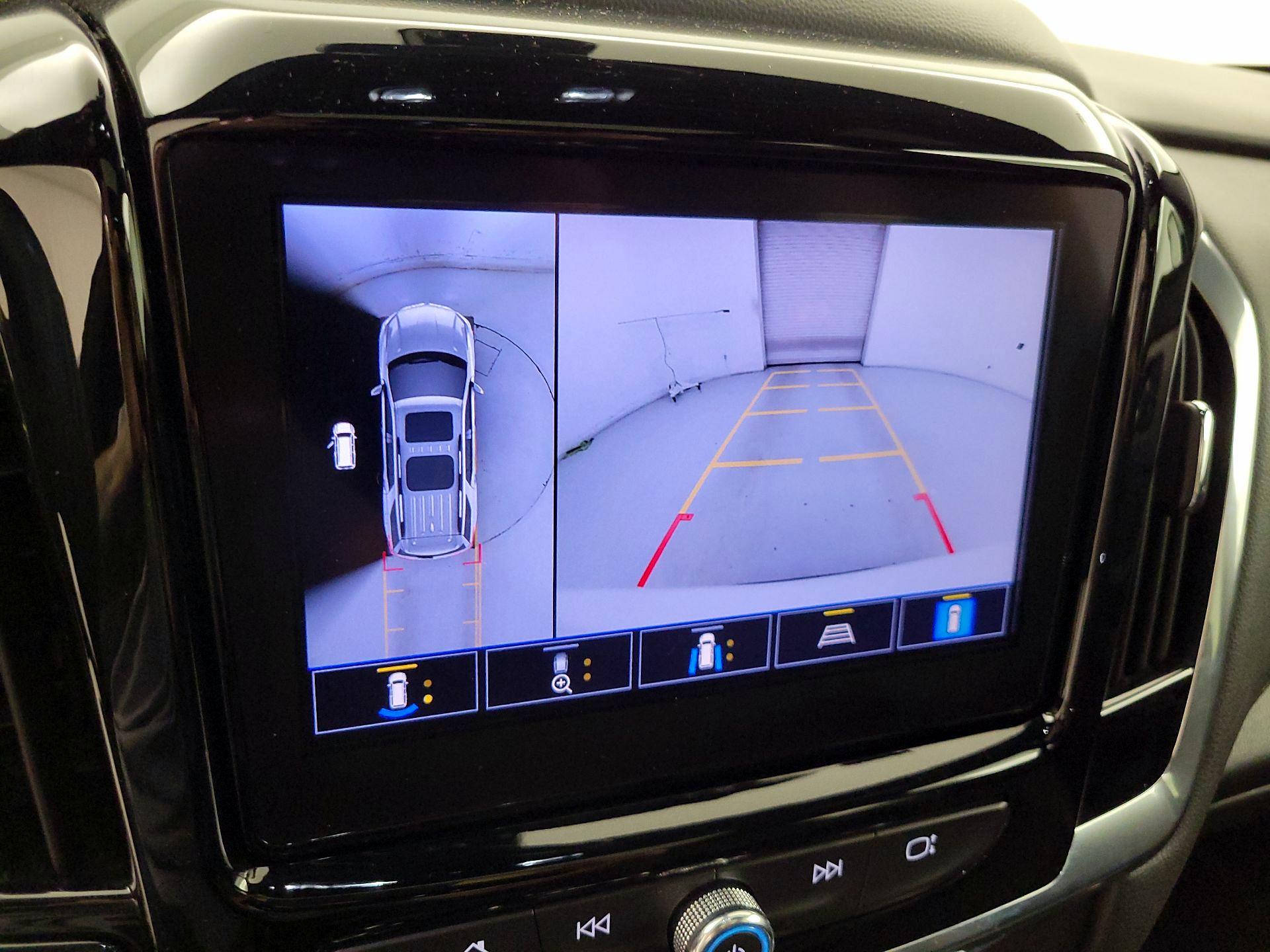 Thumbnail: 2023 Chevrolet Traverse - 15