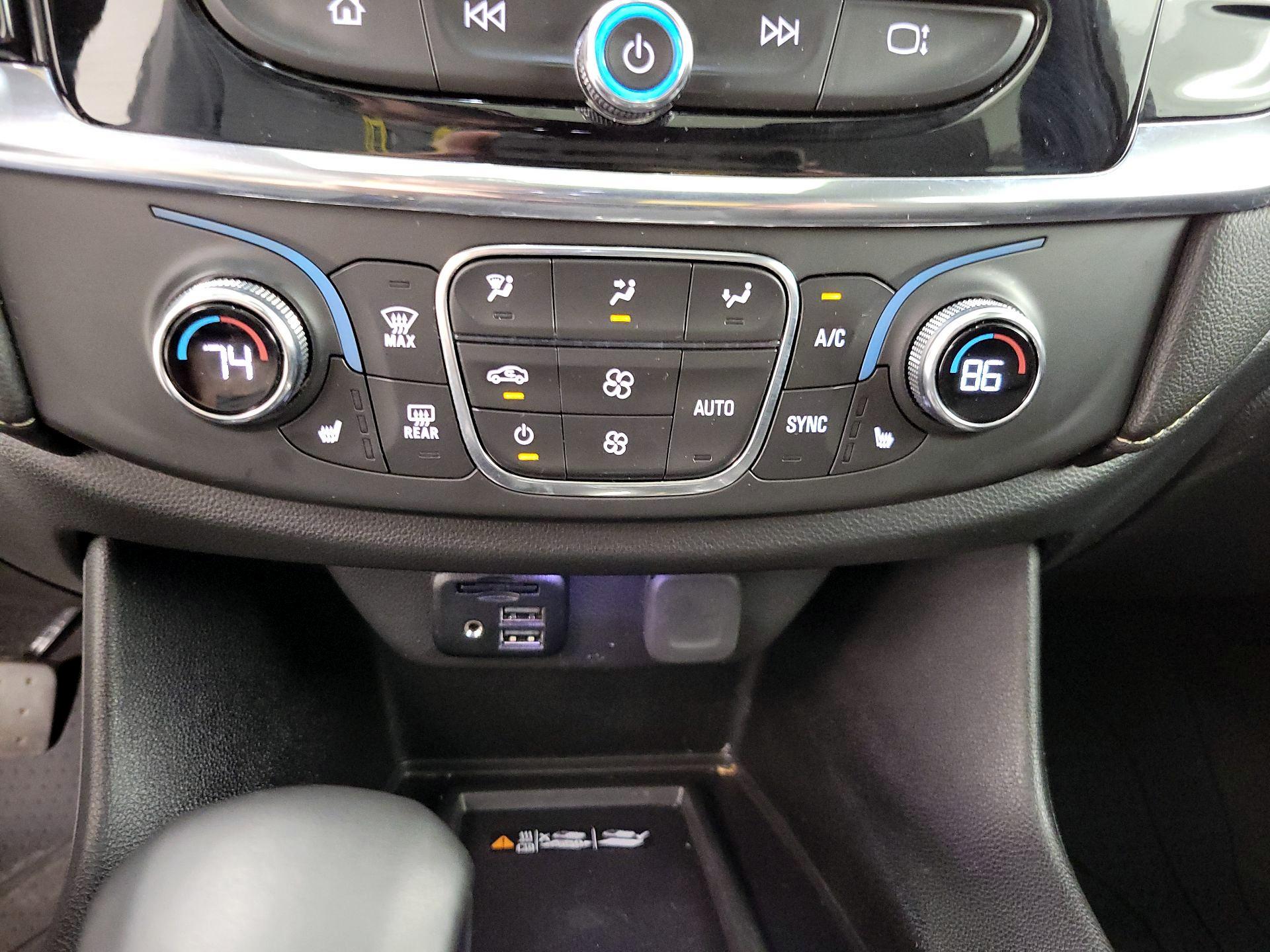 Thumbnail: 2023 Chevrolet Traverse - 17