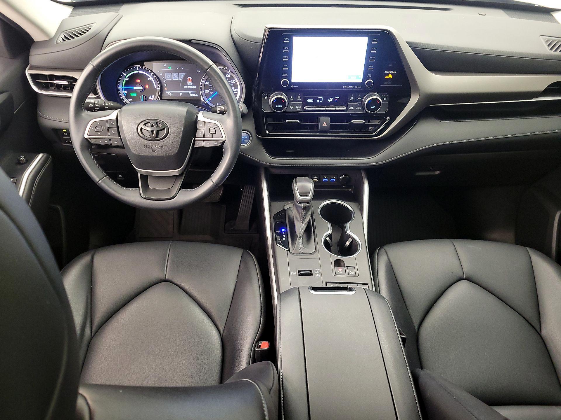 Thumbnail: 2022 Toyota Highlander - 9