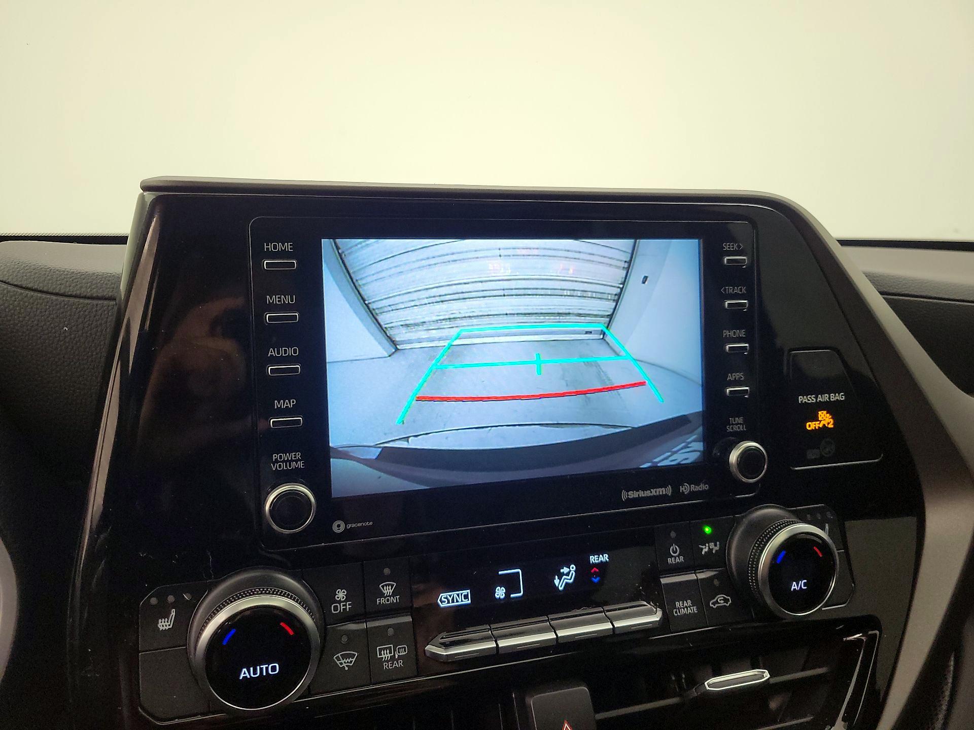 Thumbnail: 2022 Toyota Highlander - 14
