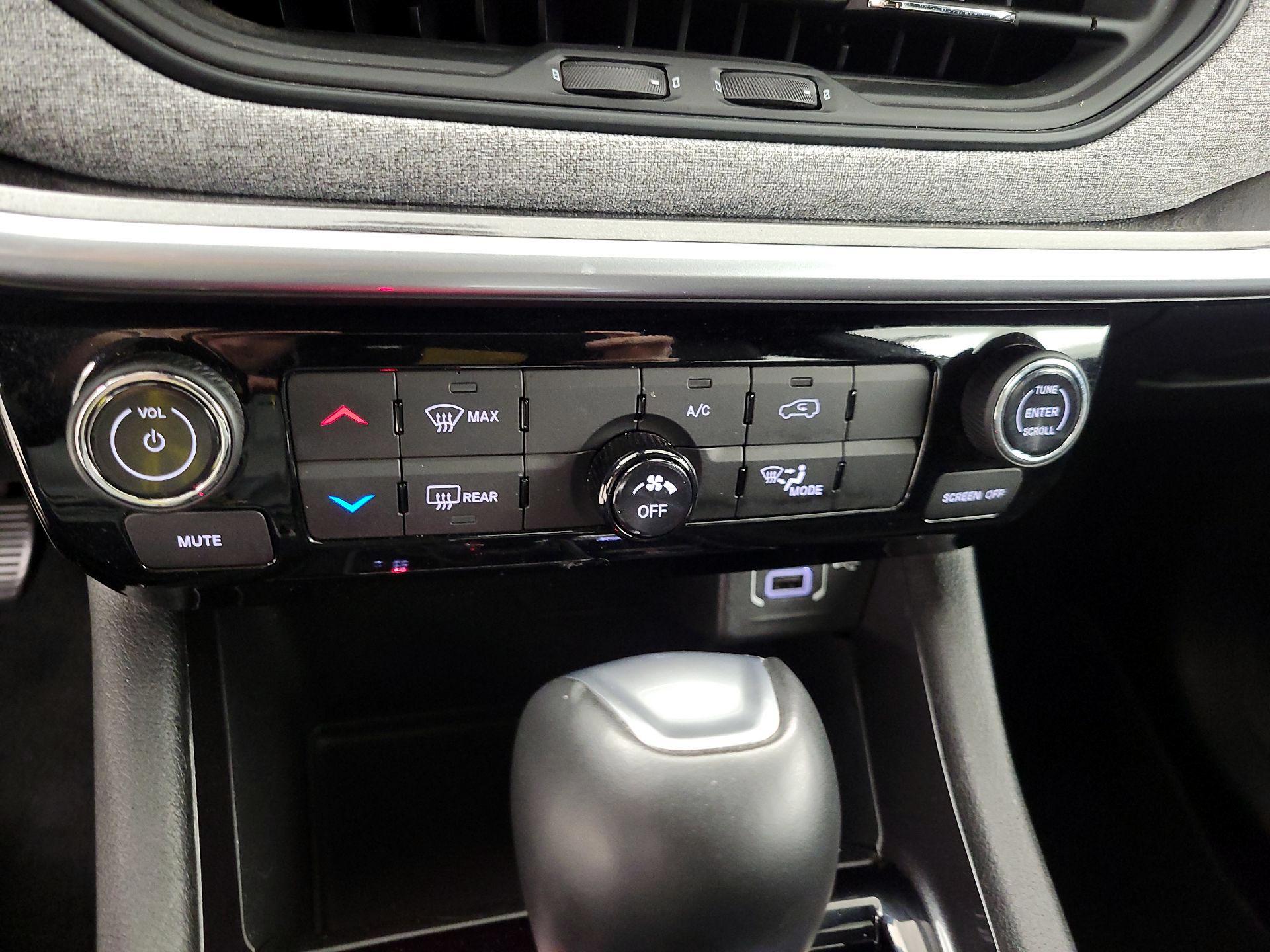 Thumbnail: 2025 Jeep Compass - 16