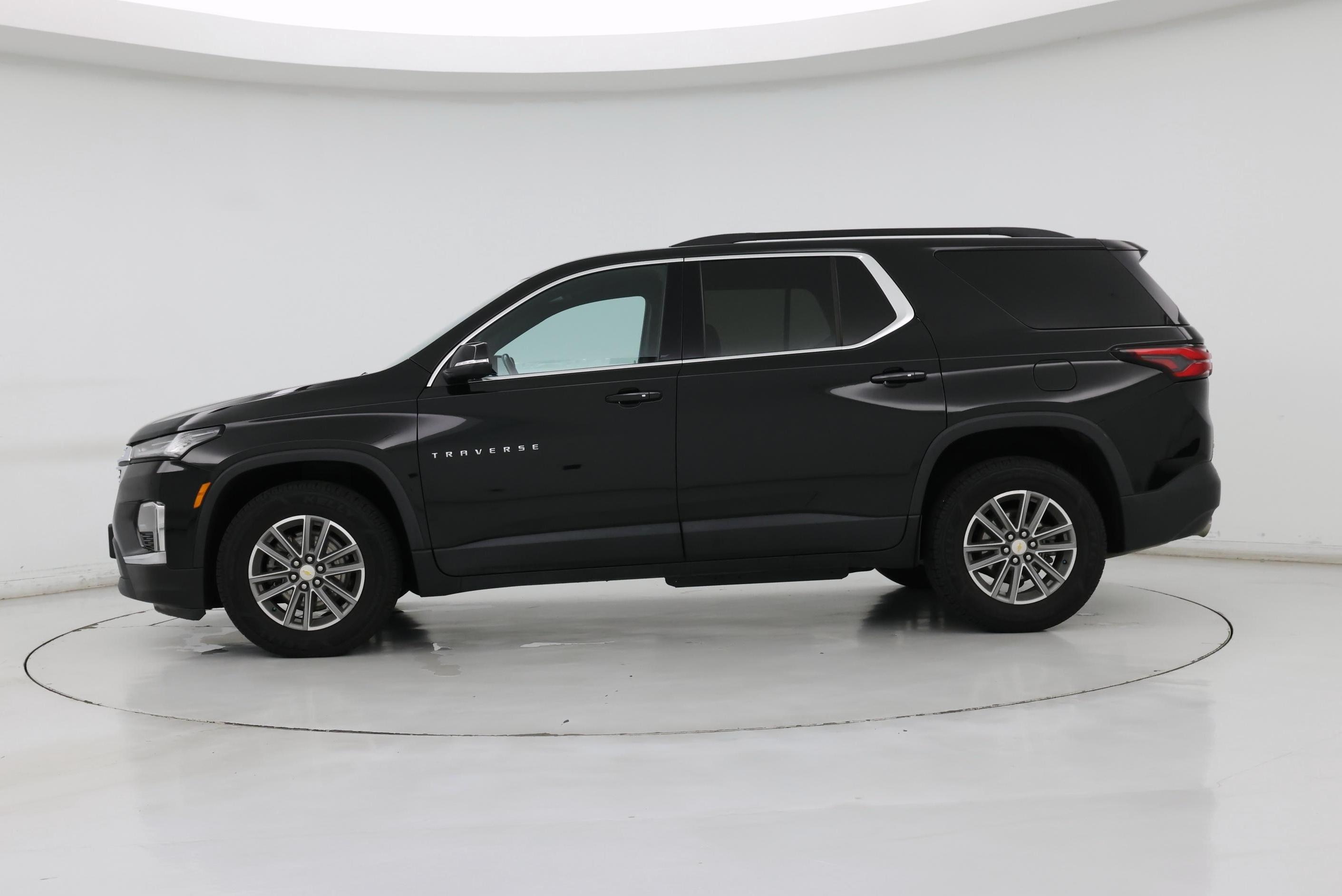 Thumbnail: 2022 Chevrolet Traverse - 3