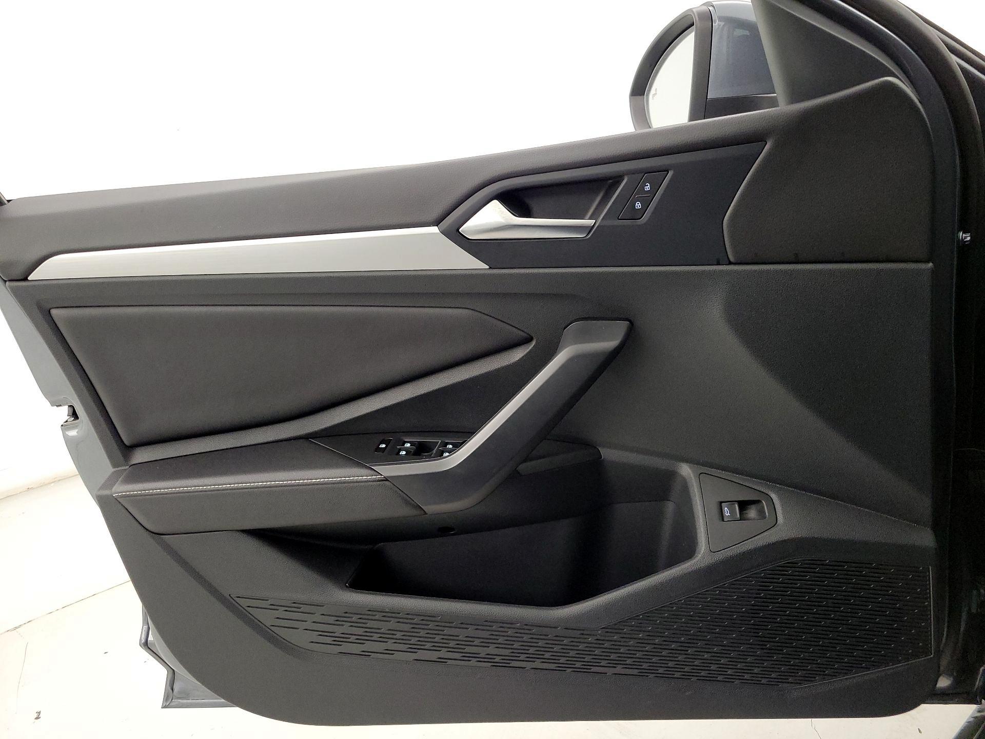 Thumbnail: 2025 Volkswagen Jetta - 12