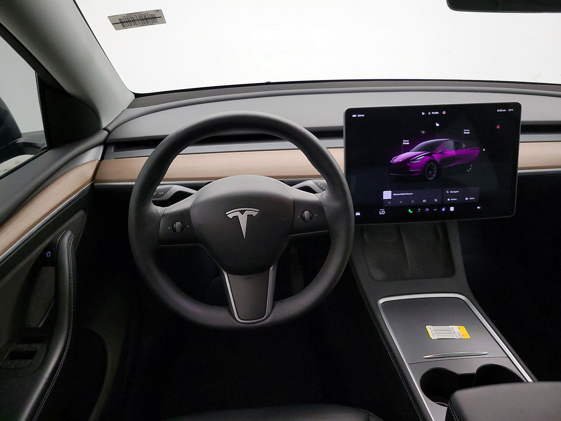 Thumbnail: 2023 Tesla Model Y - 10