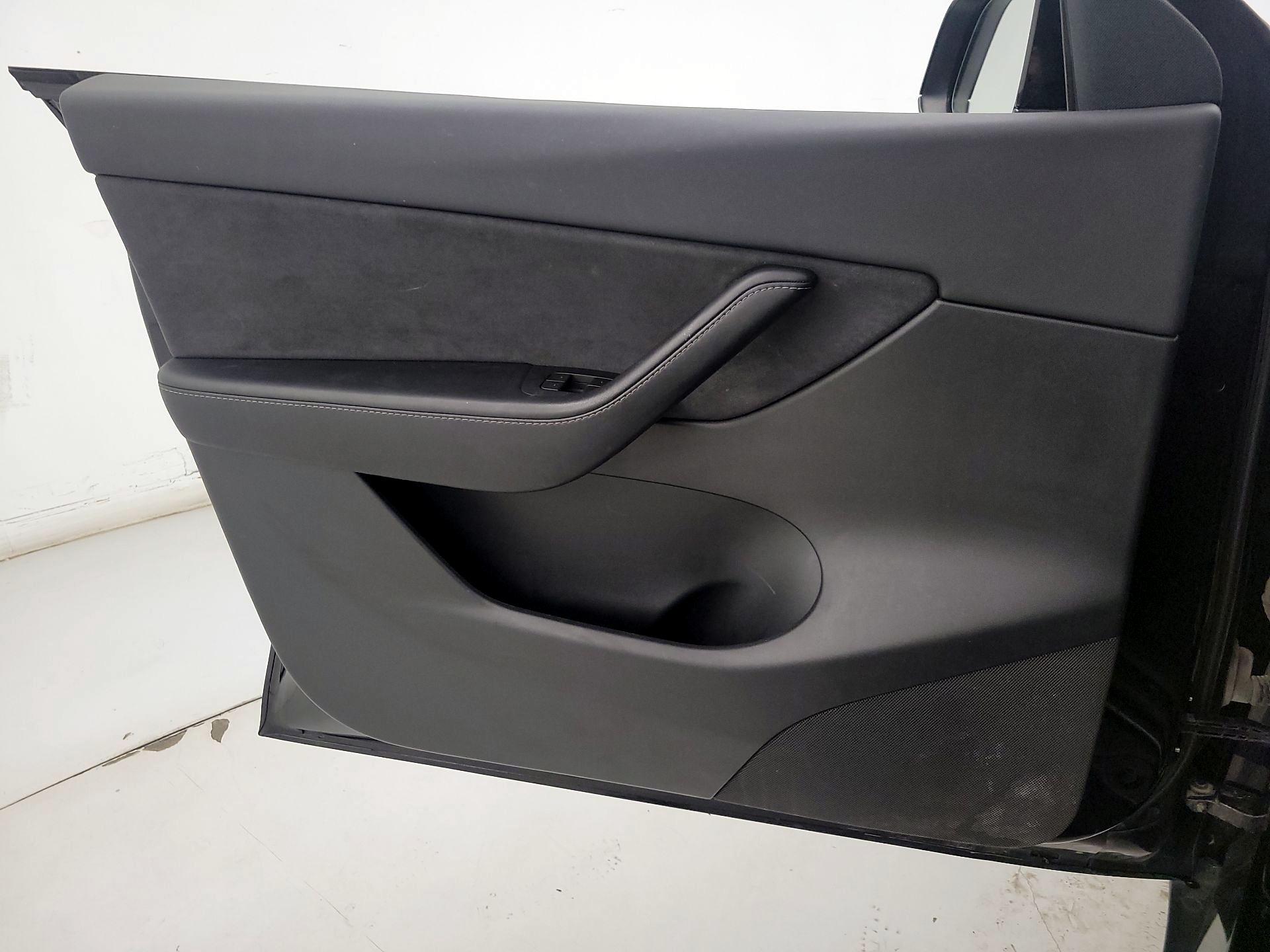 Thumbnail: 2021 Tesla Model Y - 12