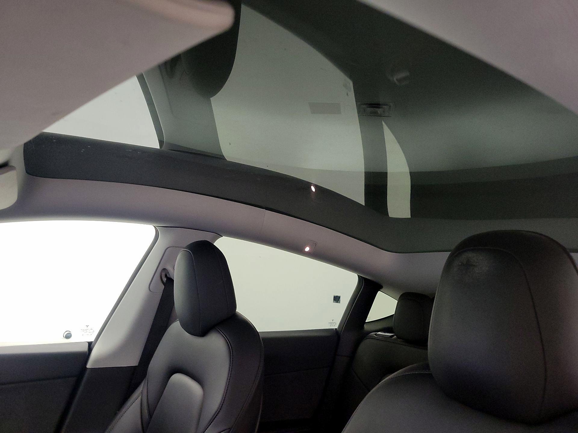 Thumbnail: 2021 Tesla Model Y - 18