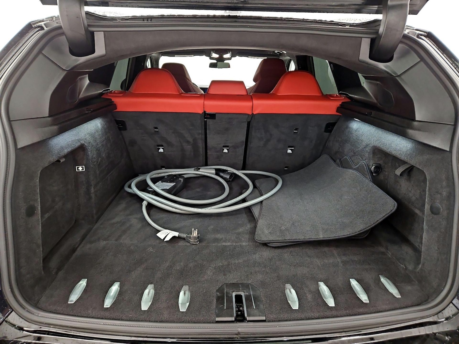 2024 BMW XM Base - Photo 21