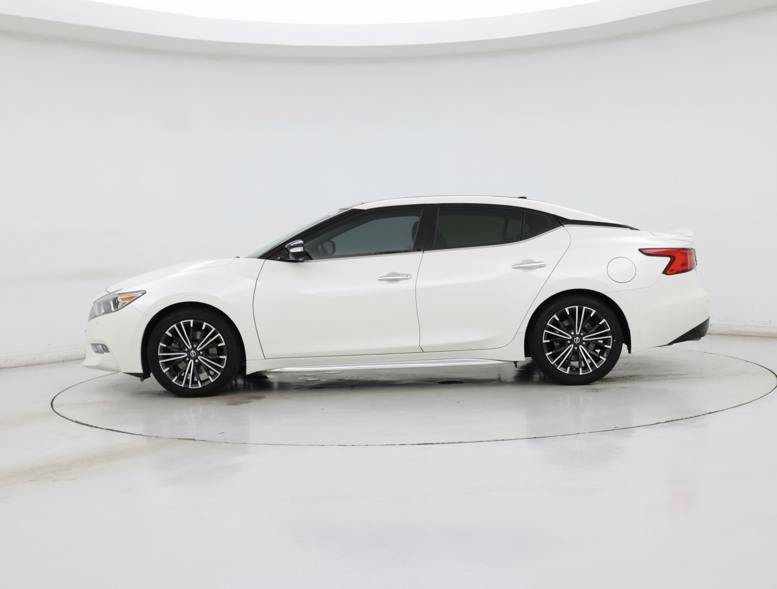 Thumbnail: 2017 Nissan Maxima - 3