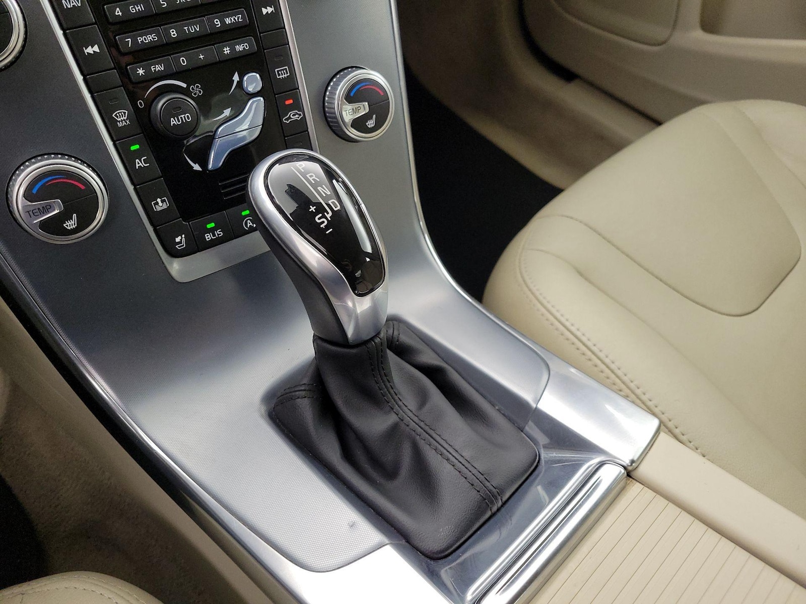 2016 Volvo S60 T5 Premier - Photo 18