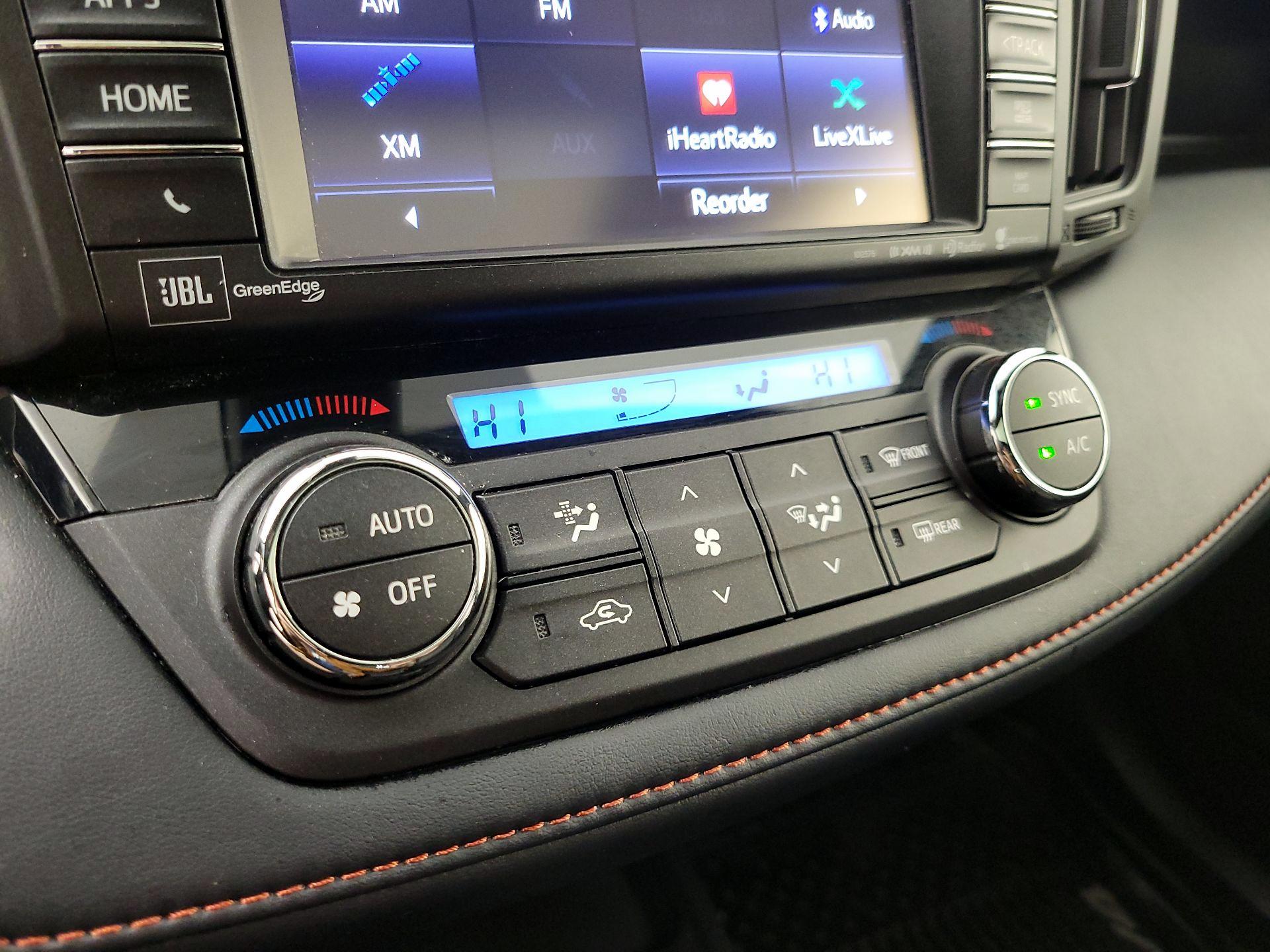 Thumbnail: 2018 Toyota RAV4 - 16