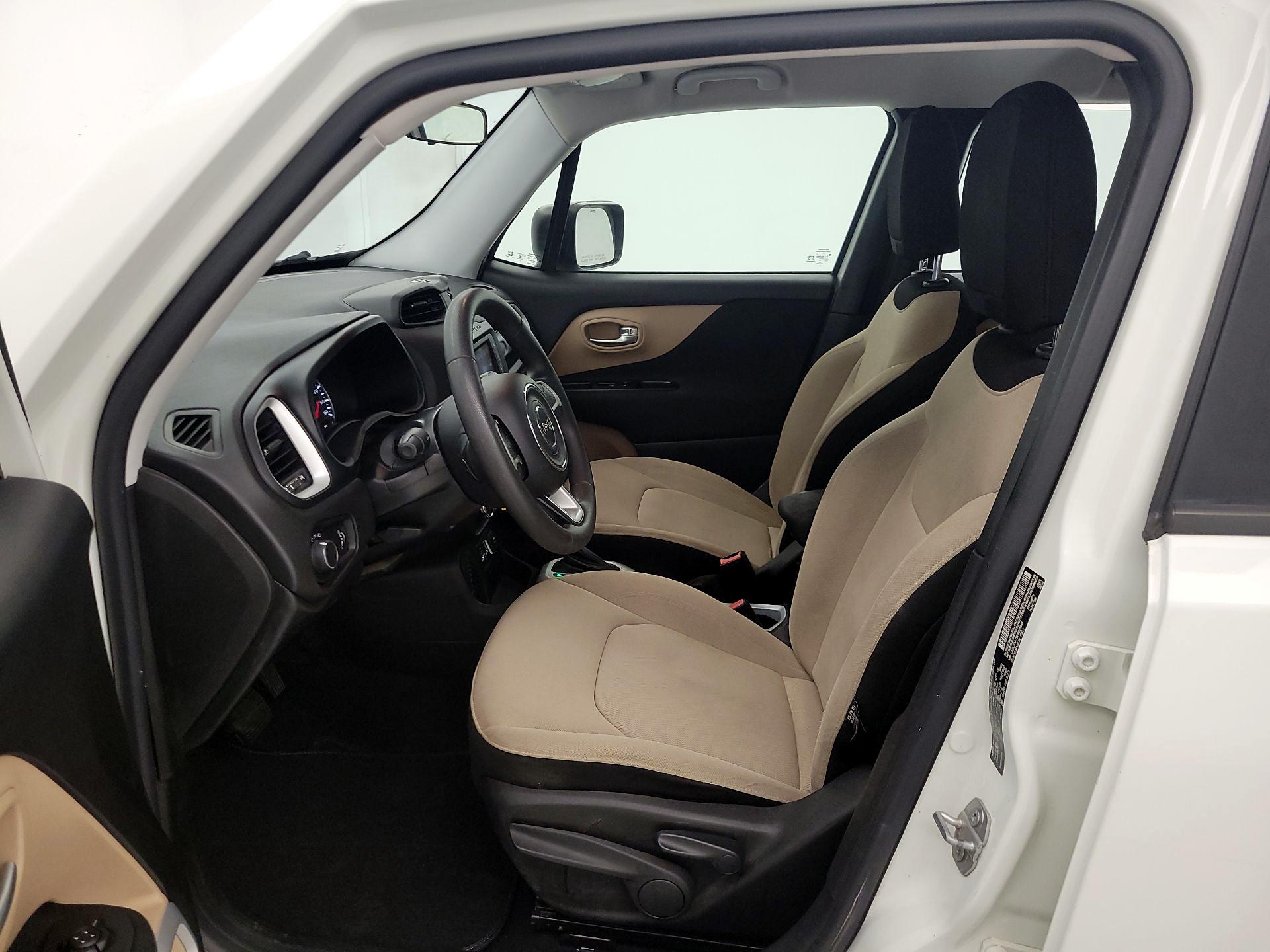Thumbnail: 2015 Jeep Renegade - 11
