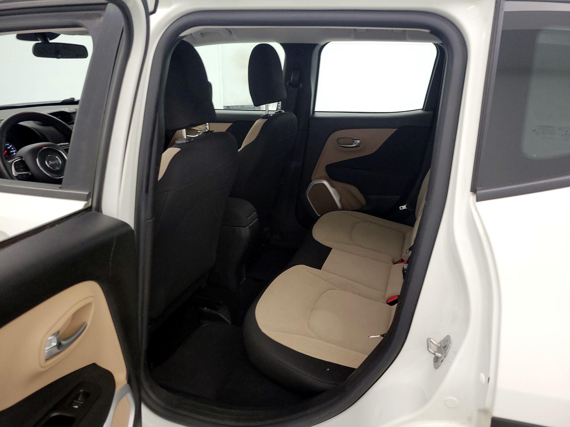 Thumbnail: 2015 Jeep Renegade - 18