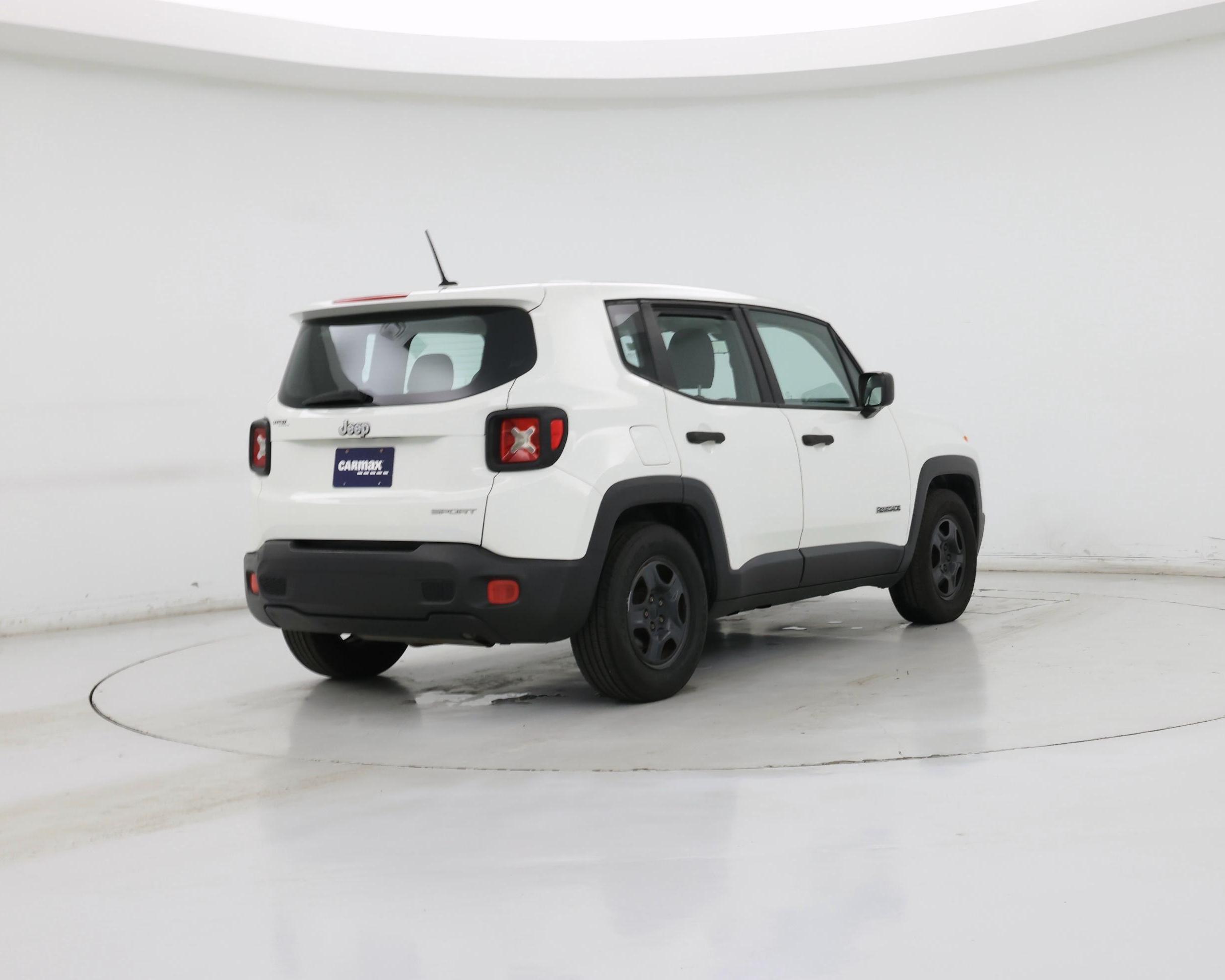 Thumbnail: 2015 Jeep Renegade - 8