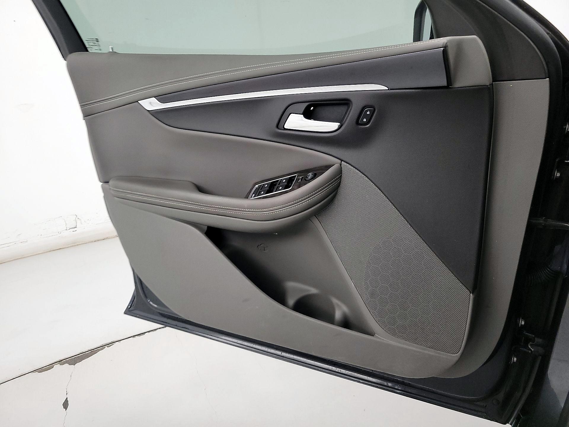 Thumbnail: 2015 Chevrolet Impala - 12