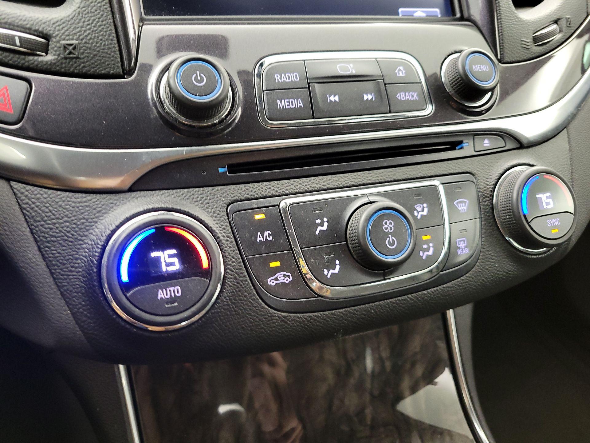 Thumbnail: 2015 Chevrolet Impala - 16