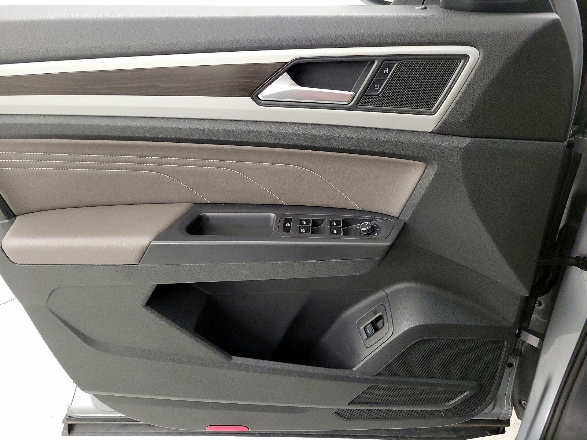 Thumbnail: 2021 Volkswagen Atlas - 12