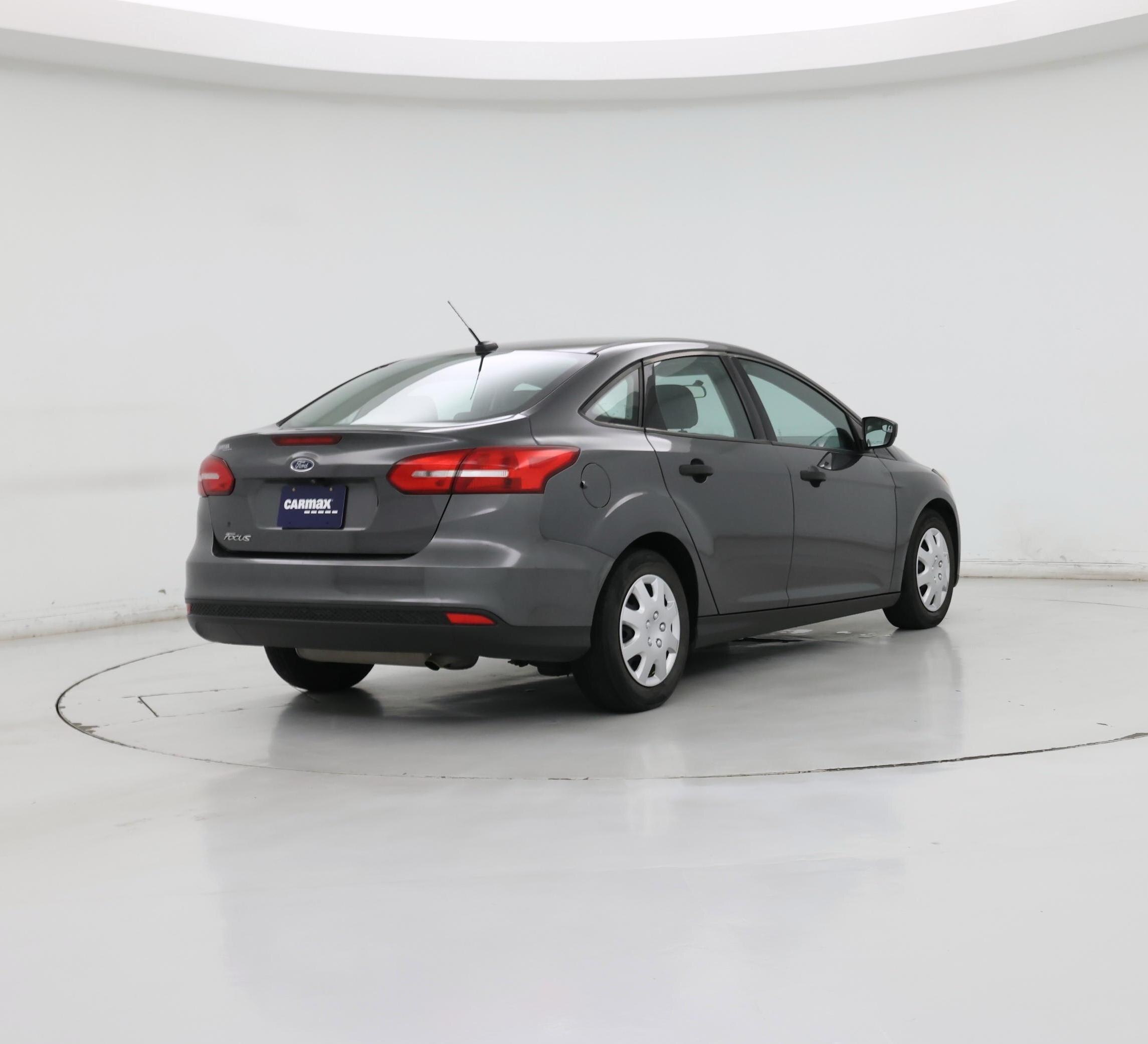 Thumbnail: 2017 Ford Focus - 8