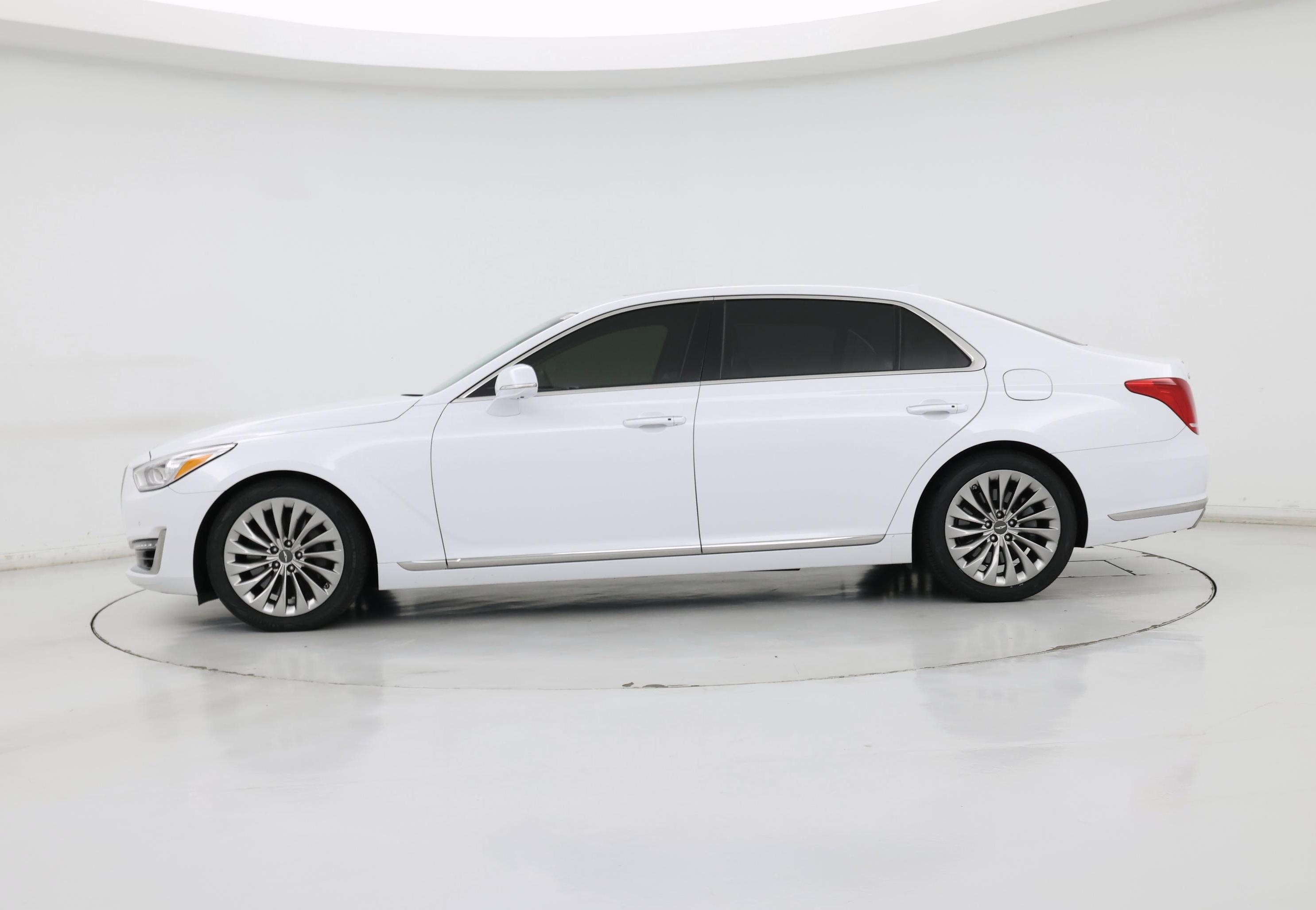 Thumbnail: 2019 Genesis G90 - 3