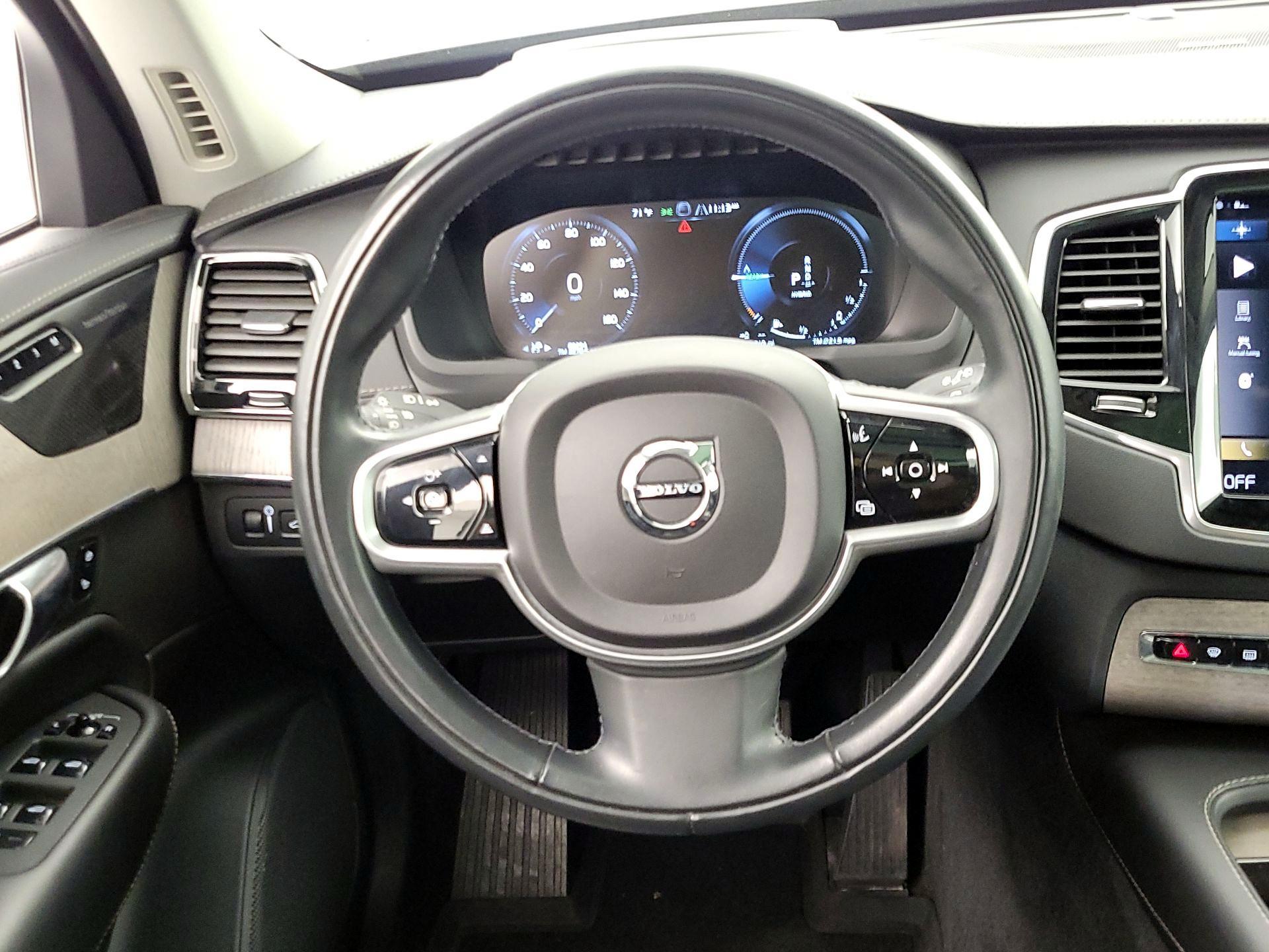 Thumbnail: 2022 Volvo XC90 - 10