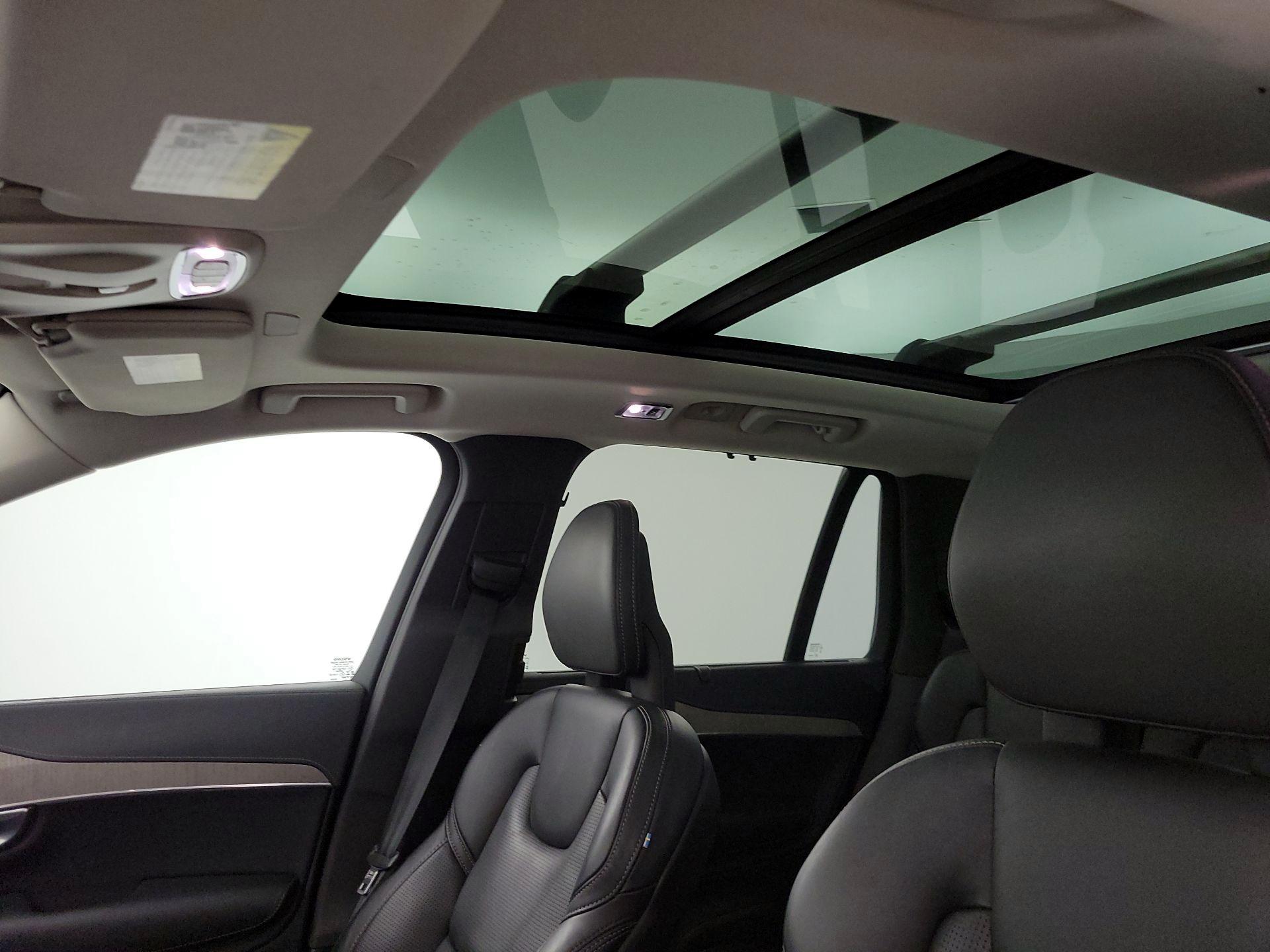 Thumbnail: 2022 Volvo XC90 - 18