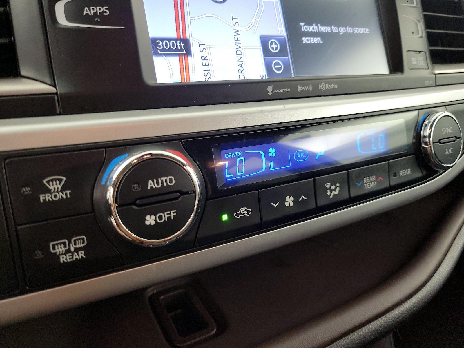 2018 Toyota Highlander XLE - Photo 18