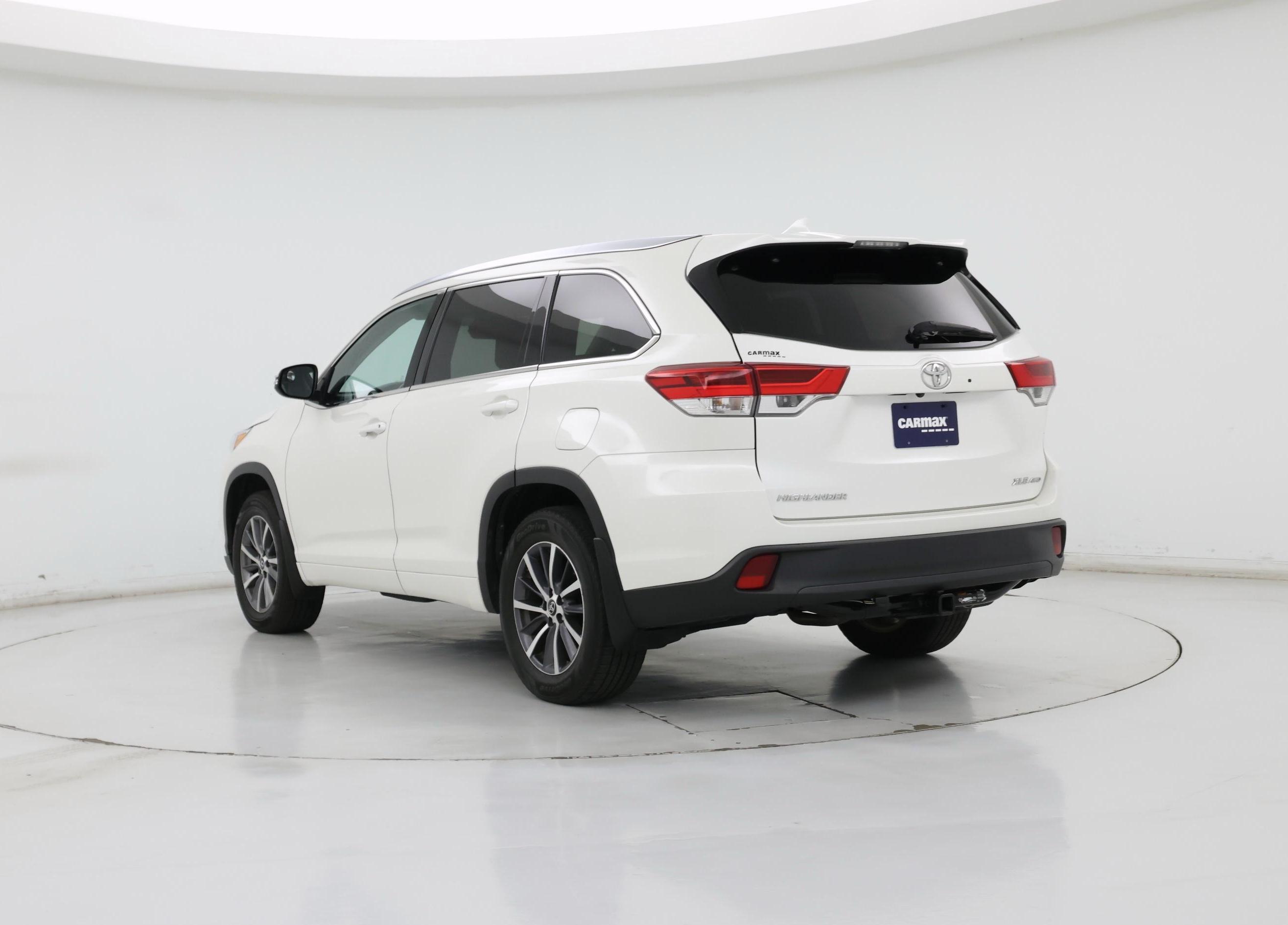 Thumbnail: 2018 Toyota Highlander - 2