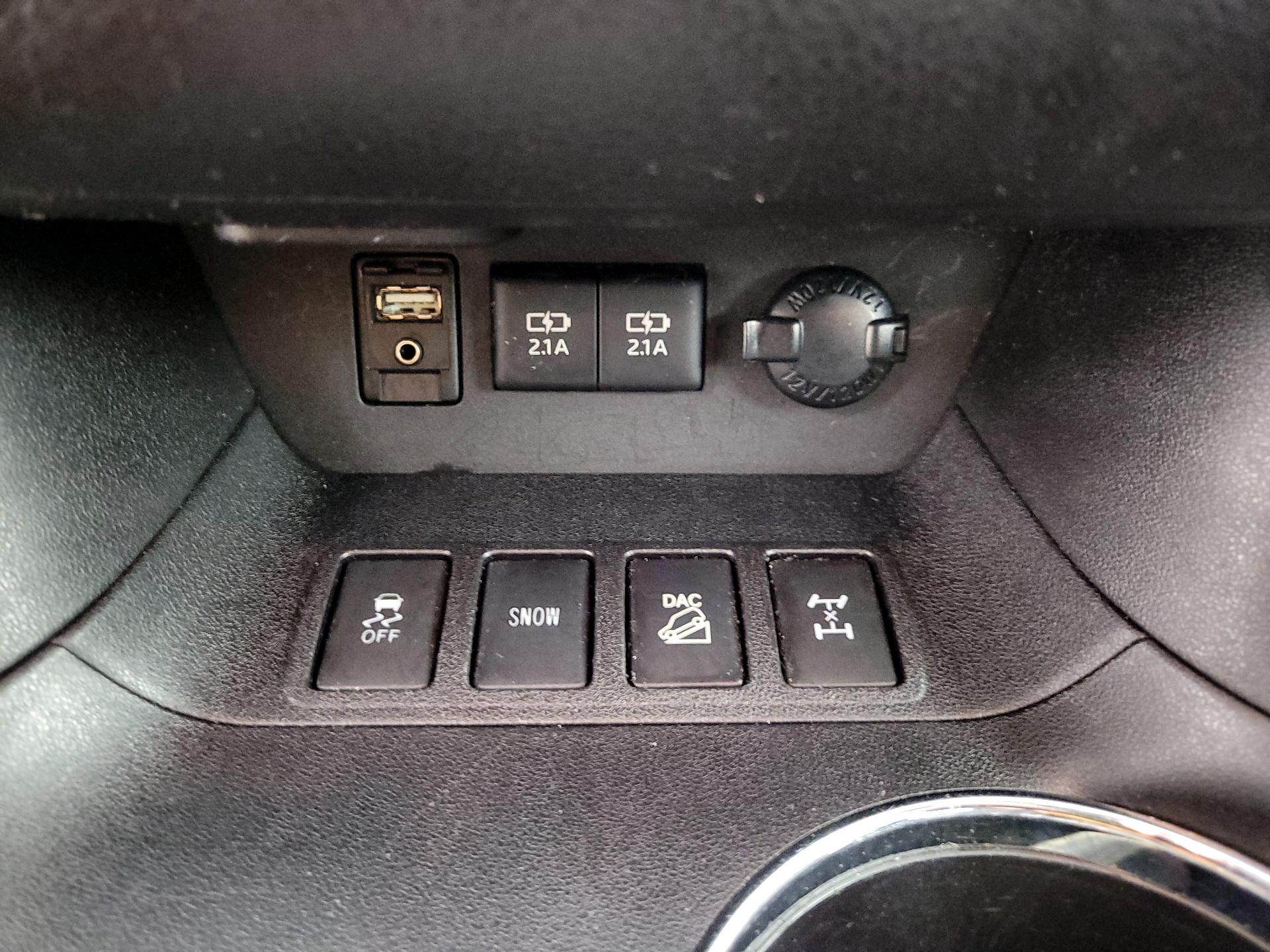 Thumbnail: 2018 Toyota Highlander - 19