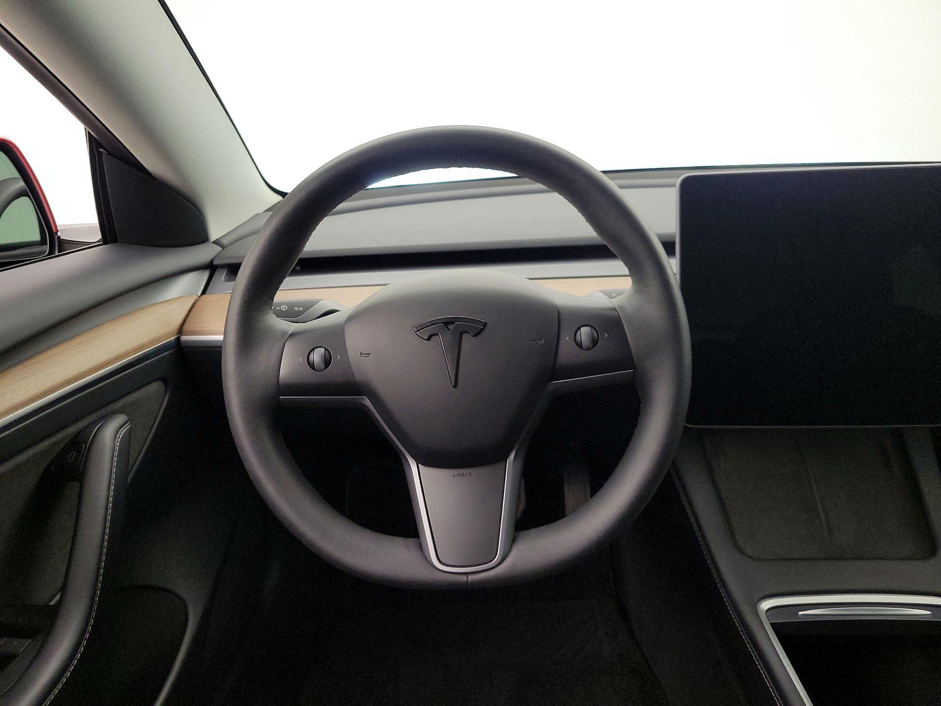 Thumbnail: 2023 Tesla Model 3 - 10