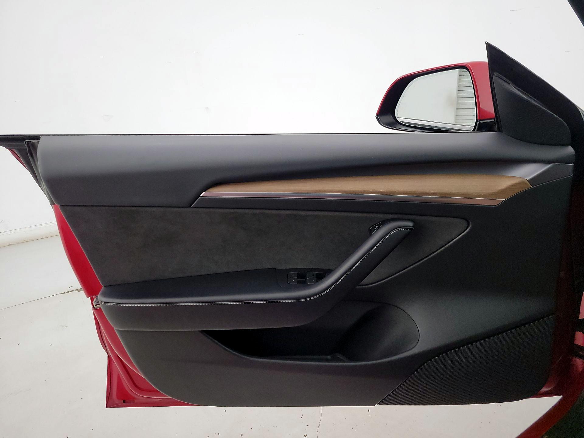 Thumbnail: 2023 Tesla Model 3 - 12