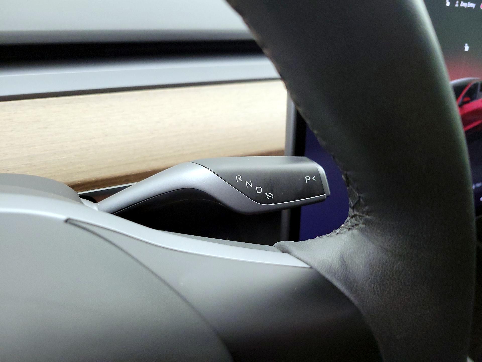 Thumbnail: 2023 Tesla Model 3 - 17