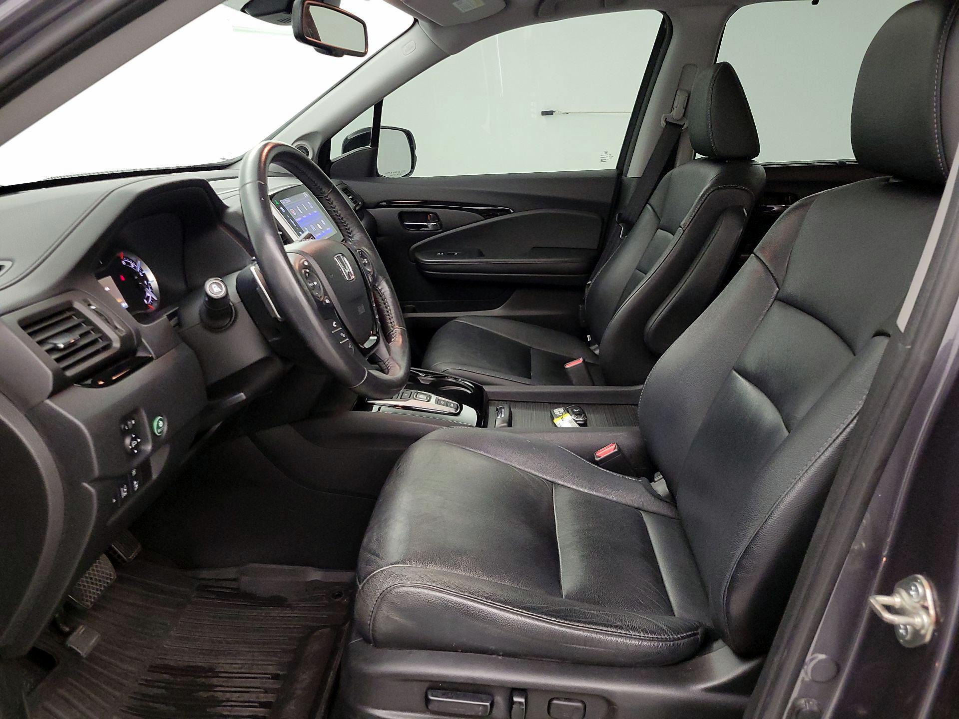 Thumbnail: 2016 Honda Pilot - 11
