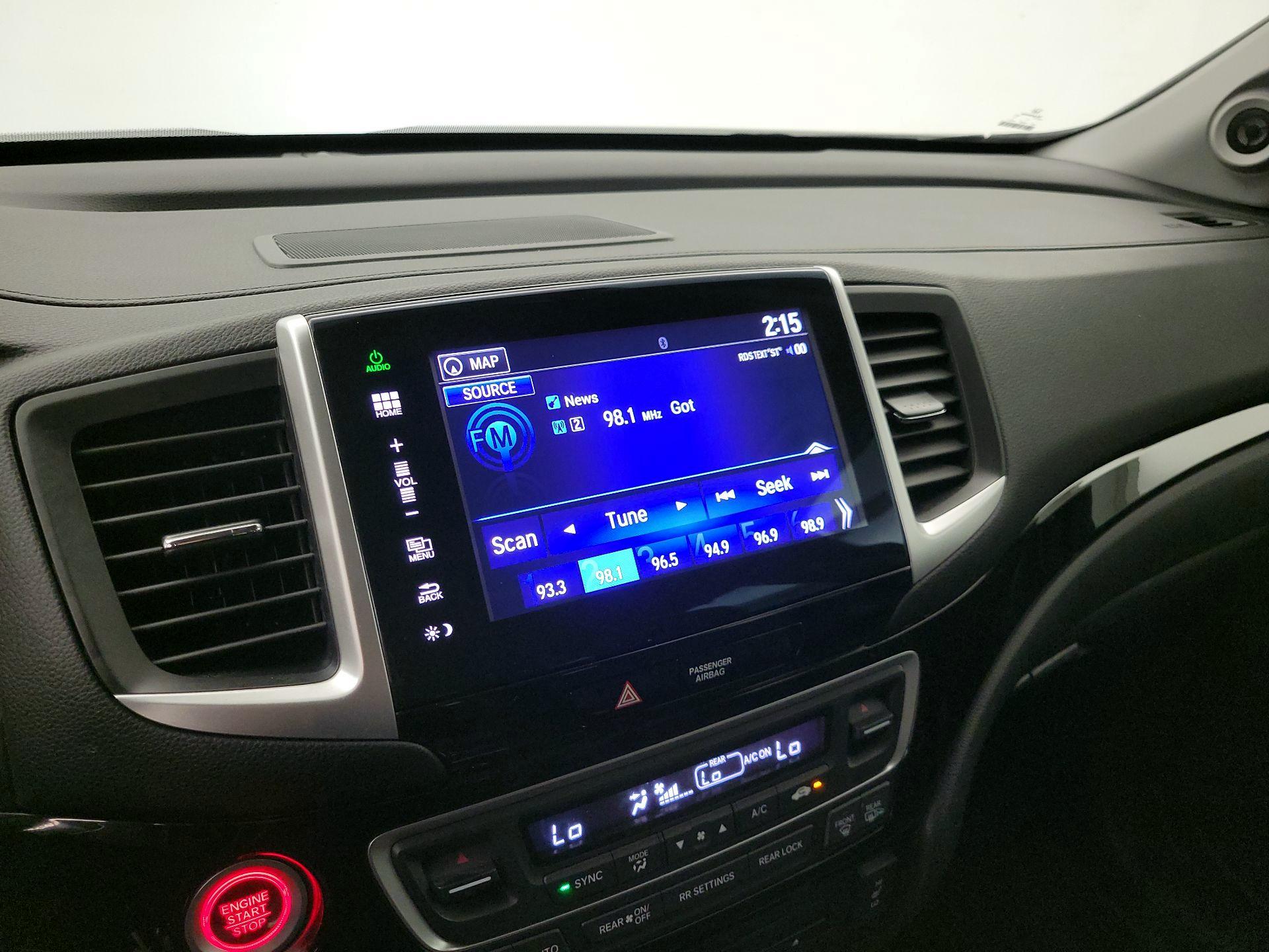 Thumbnail: 2016 Honda Pilot - 16