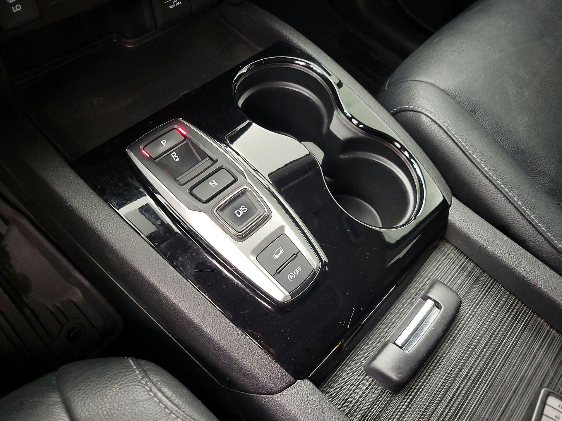 Thumbnail: 2016 Honda Pilot - 18