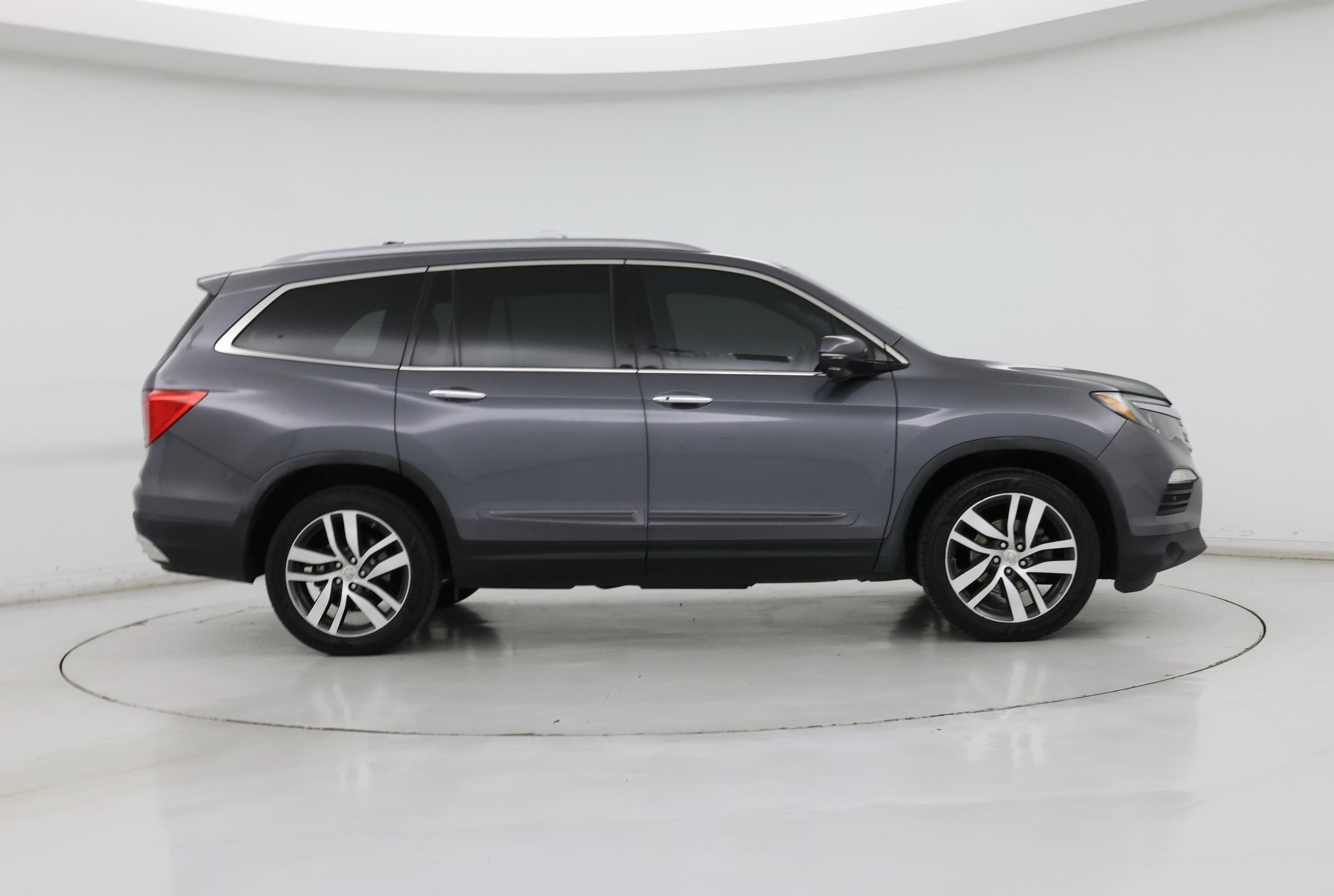 Thumbnail: 2016 Honda Pilot - 7