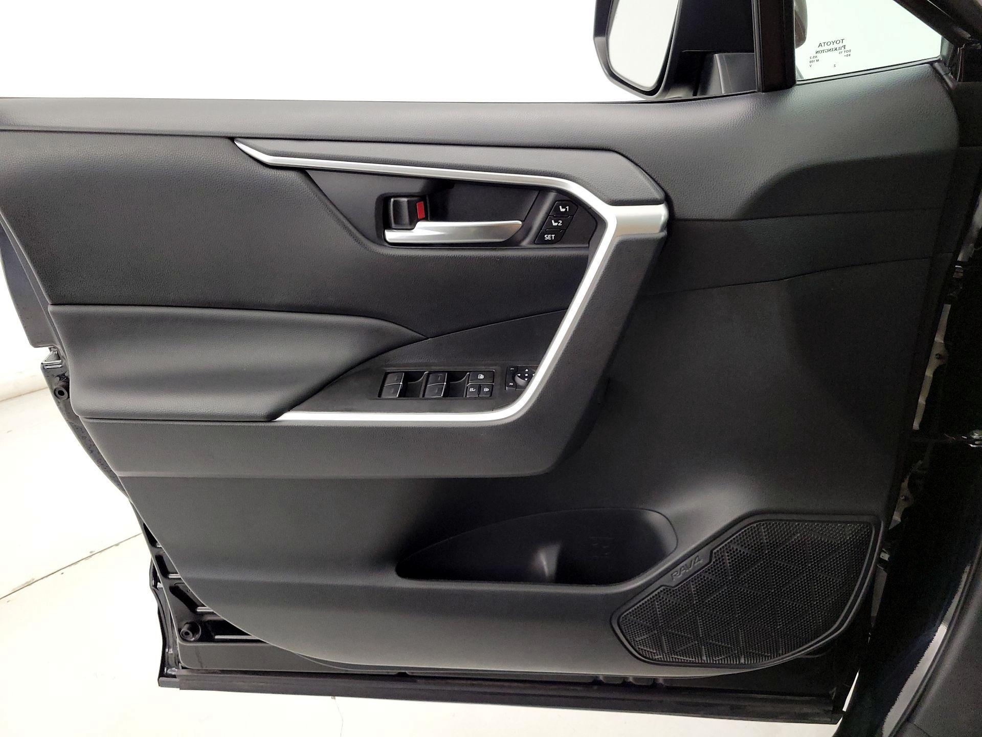 Thumbnail: 2024 Toyota RAV4 - 12
