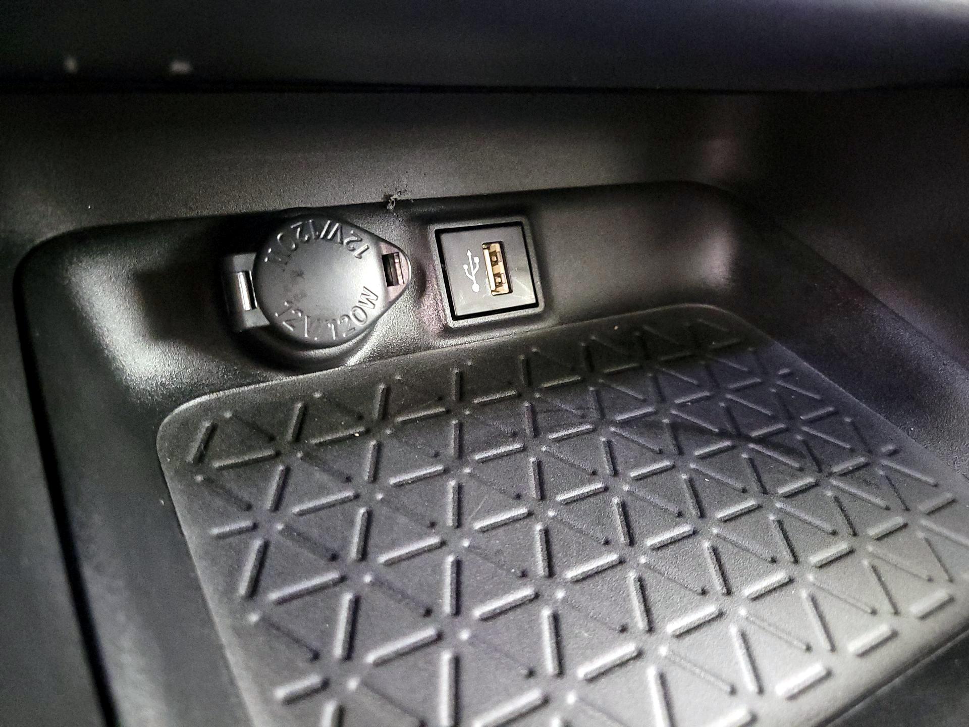 Thumbnail: 2024 Toyota RAV4 - 18