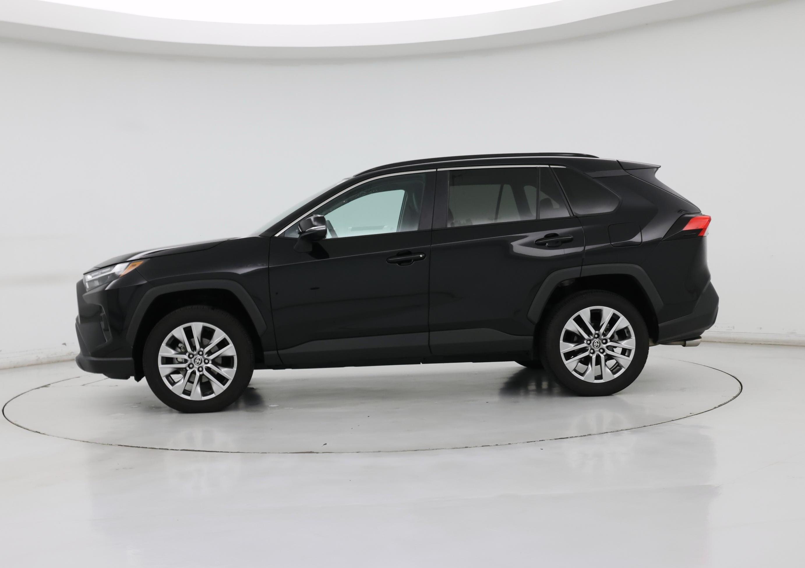Thumbnail: 2024 Toyota RAV4 - 3