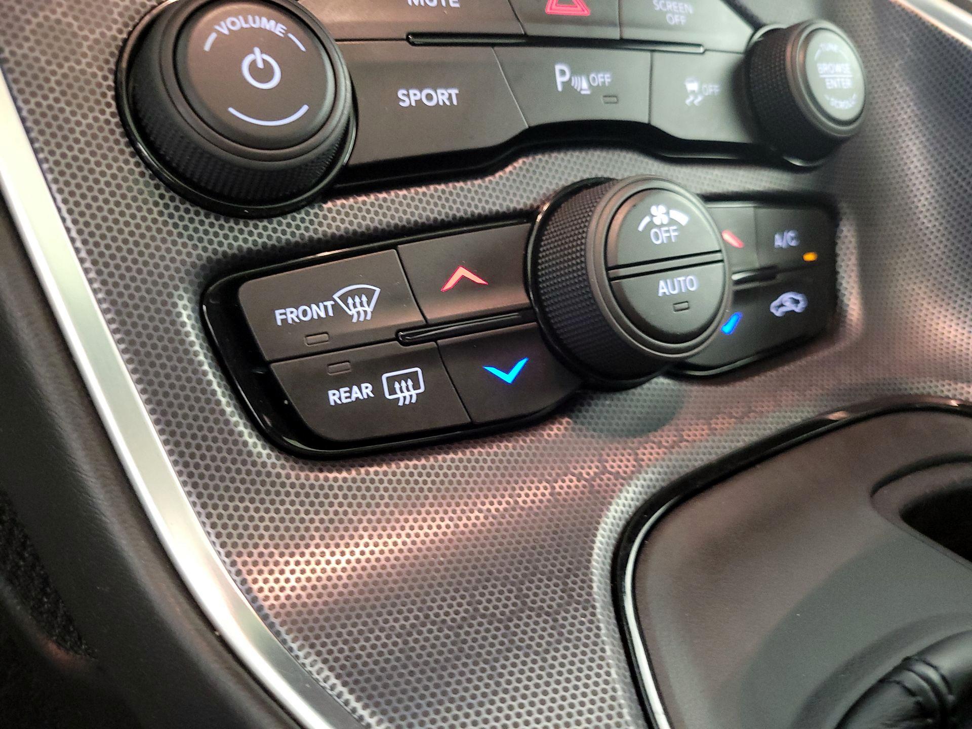 Thumbnail: 2018 Dodge Challenger - 16