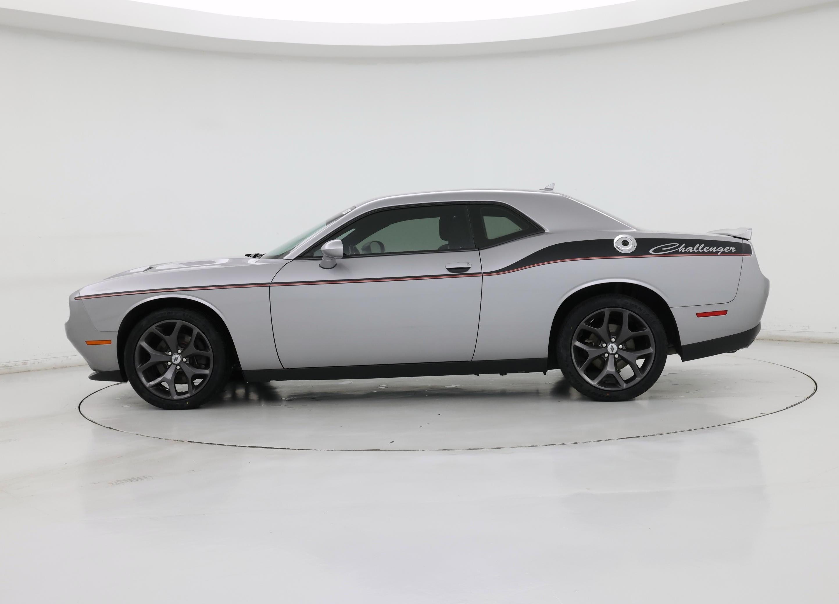Thumbnail: 2018 Dodge Challenger - 3